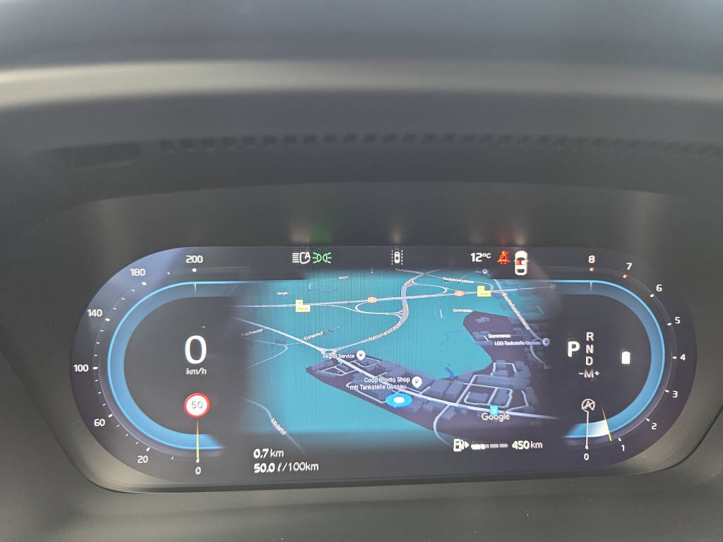 VOLVO XC40 2.0 B4 MH Ultra Black Edition-image-11