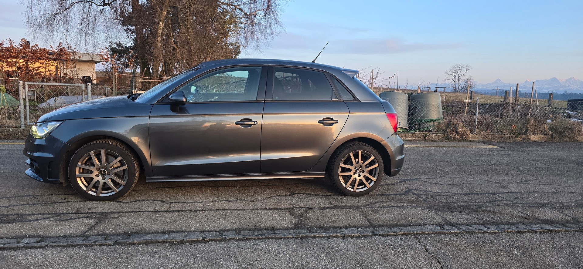 AUDI A1 Sportback Sport 1.4 TFSI Ambition S-tronic-image-3