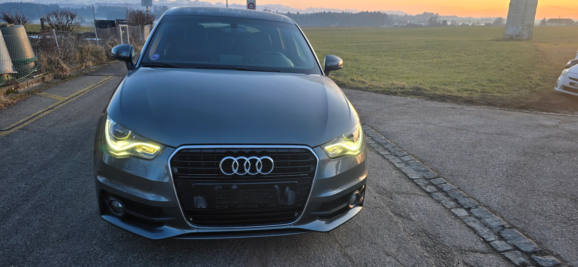 AUDI A1 Sportback Sport 1.4 TFSI Ambition S-tronic-image-8