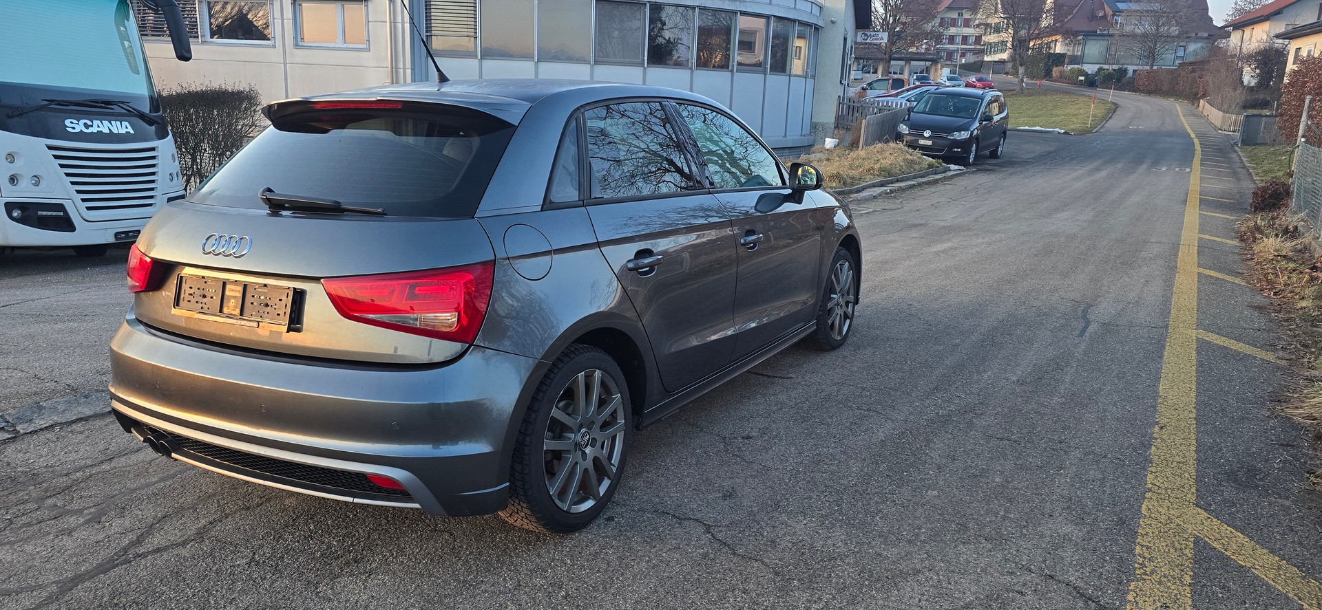 AUDI A1 Sportback Sport 1.4 TFSI Ambition S-tronic-image-5