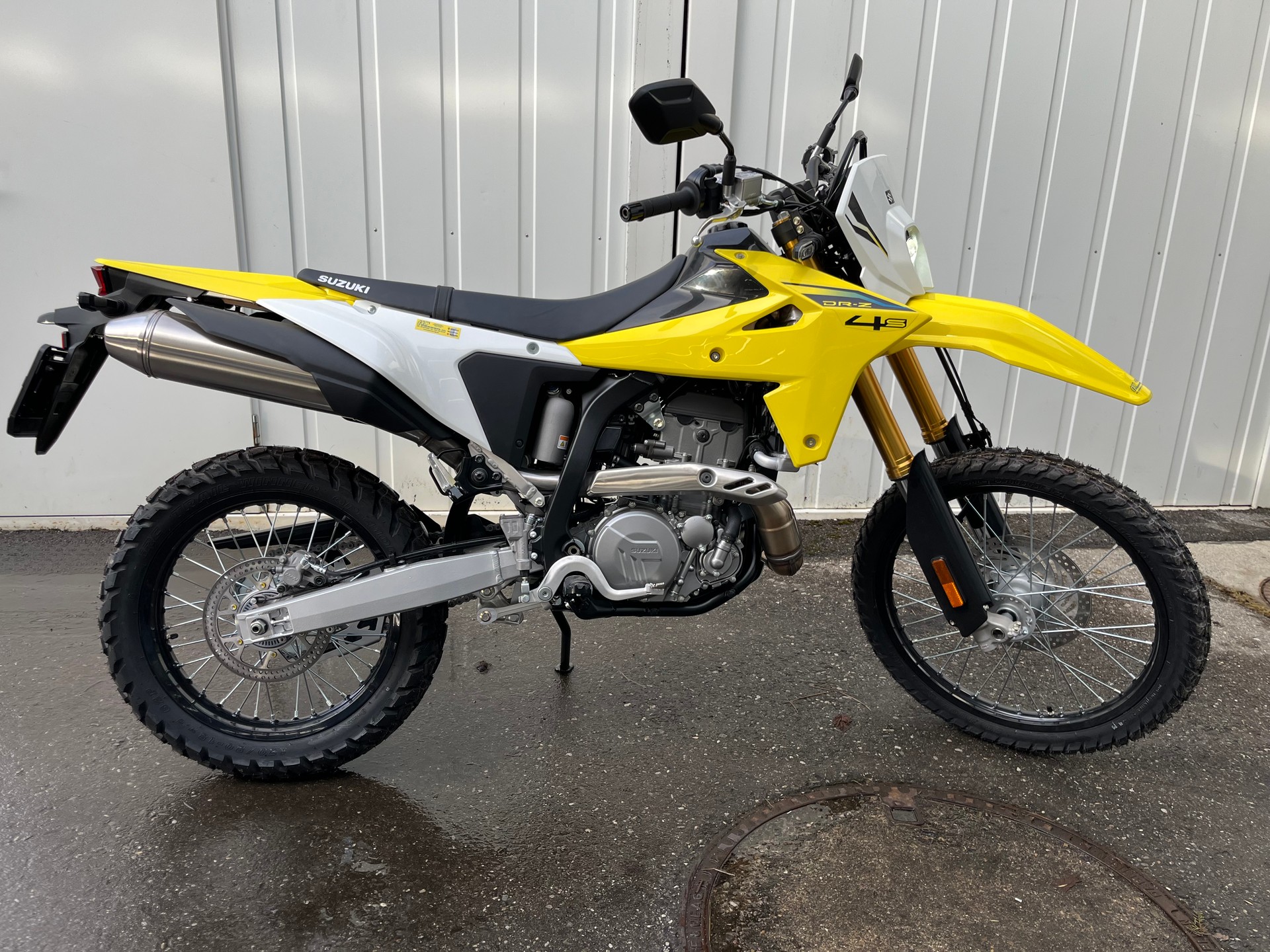SUZUKI DR-Z4S-image-2