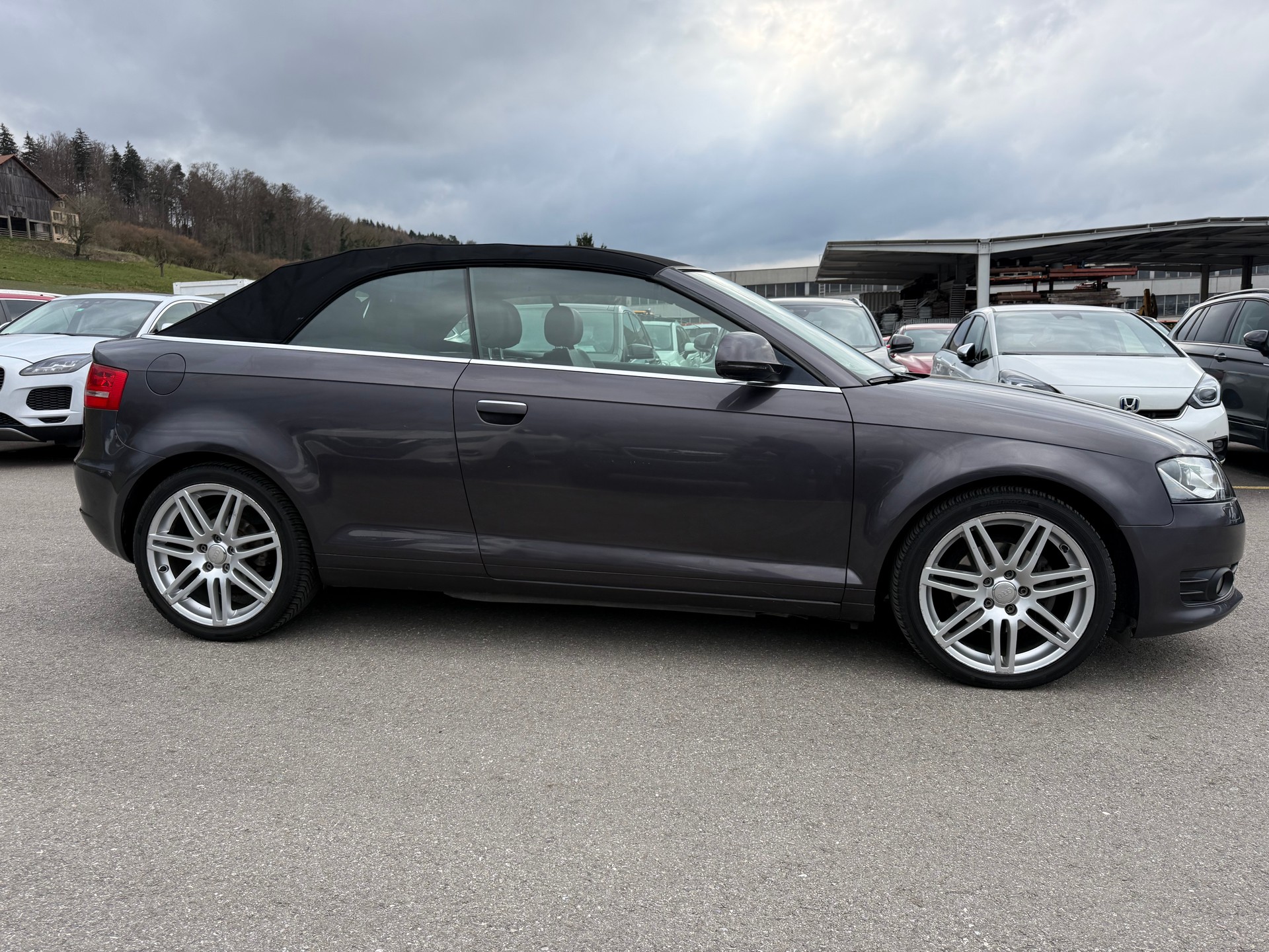 AUDI A3 Cabriolet 1.8 TFSI Ambition S-tronic-image-8