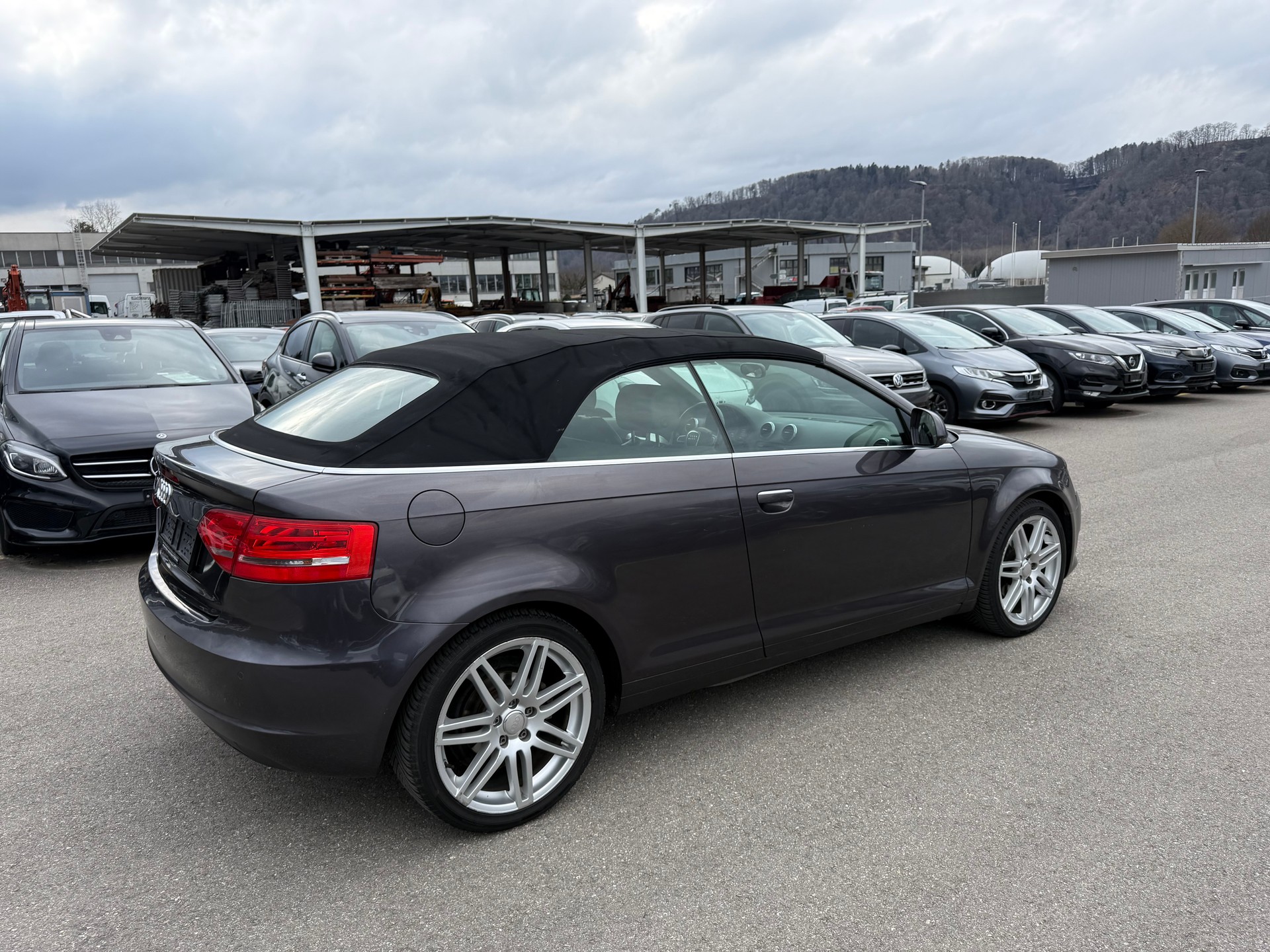 AUDI A3 Cabriolet 1.8 TFSI Ambition S-tronic-image-10