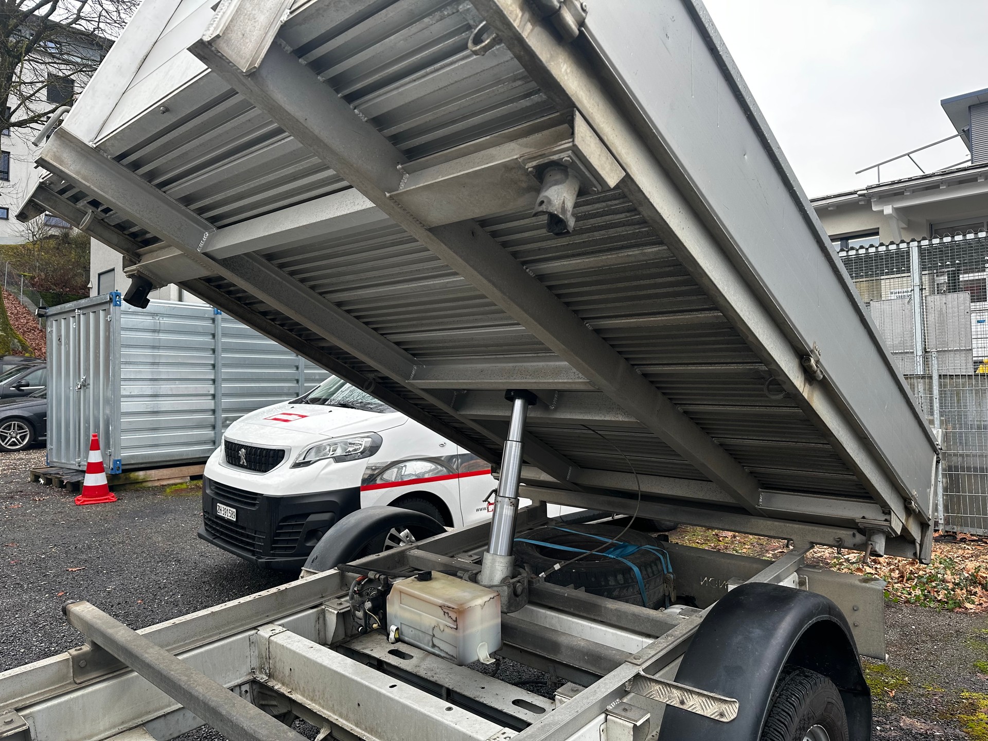 PEUGEOT Boxer 2.2 HDI 335 L3-image-3