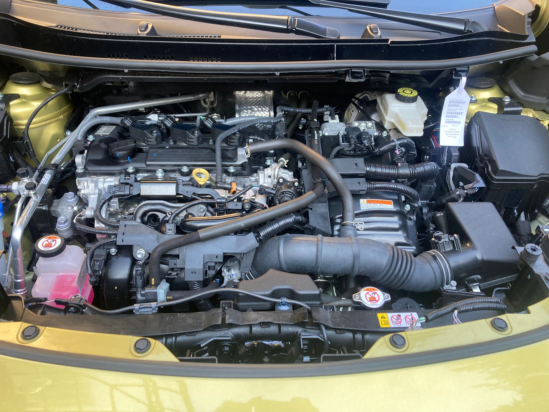 TOYOTA Yaris Cross 1.5 Premiere Edition e-CVT AWDi-image-18