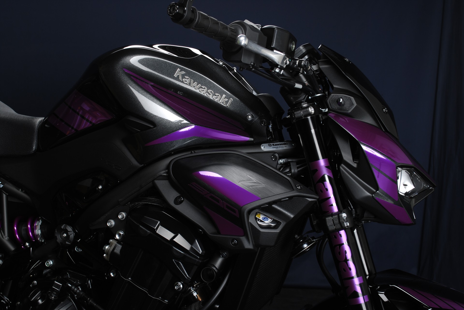 KAWASAKI Z 900 (70kW) MY26 - Sonderumbau Teilfoliert-image-4