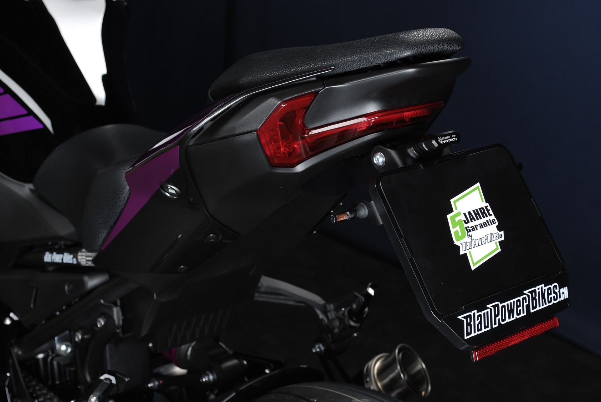 KAWASAKI Z 900 (70kW) MY26 - Sonderumbau Teilfoliert-image-12
