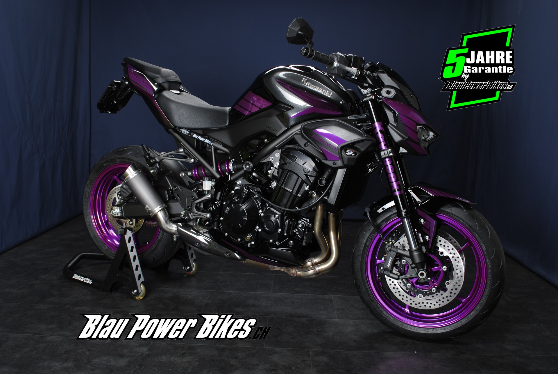 KAWASAKI Z 900 (70kW) MY26 - Sonderumbau Teilfoliert
