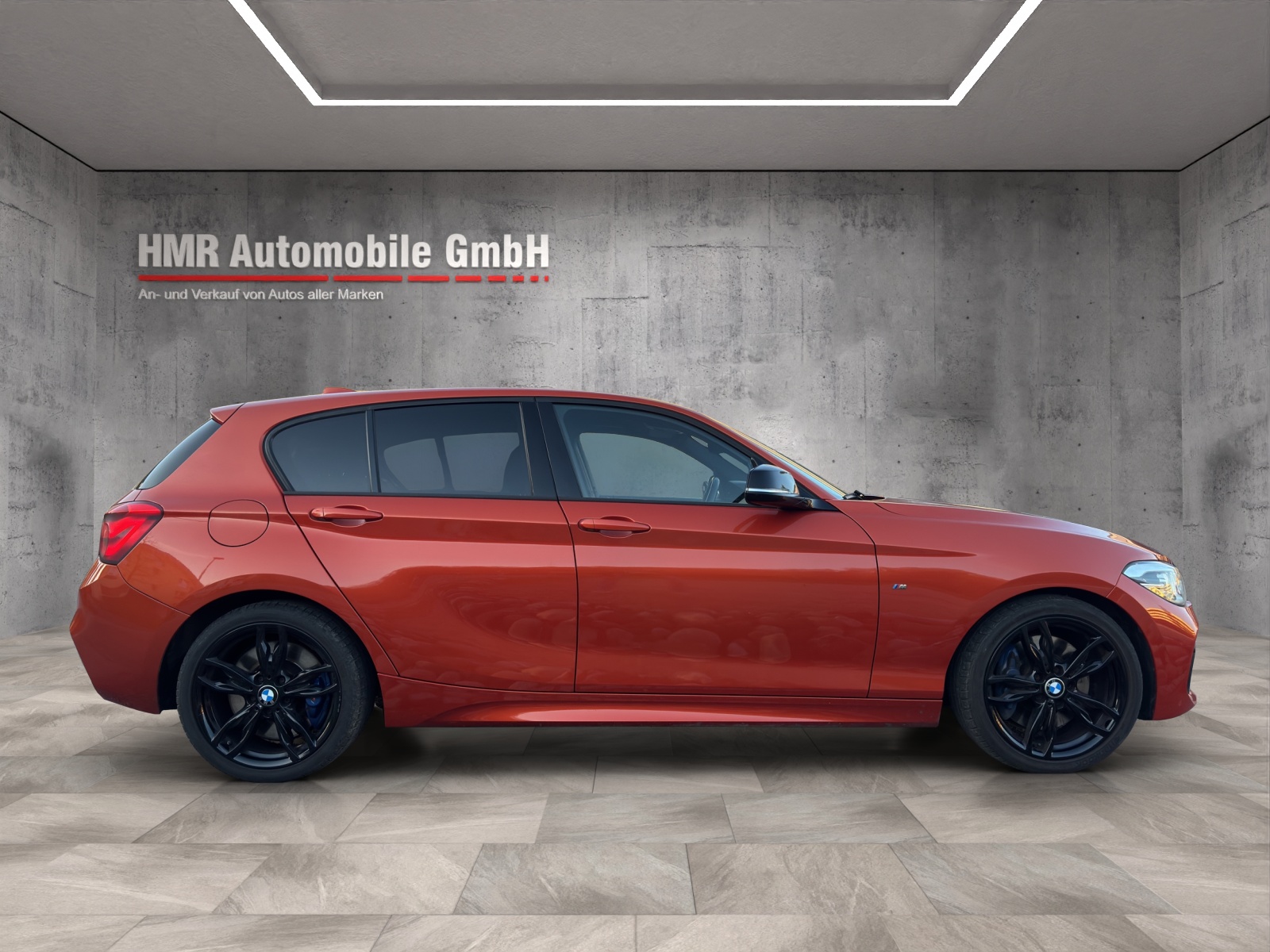 BMW M135i xDrive Steptronic-image-7
