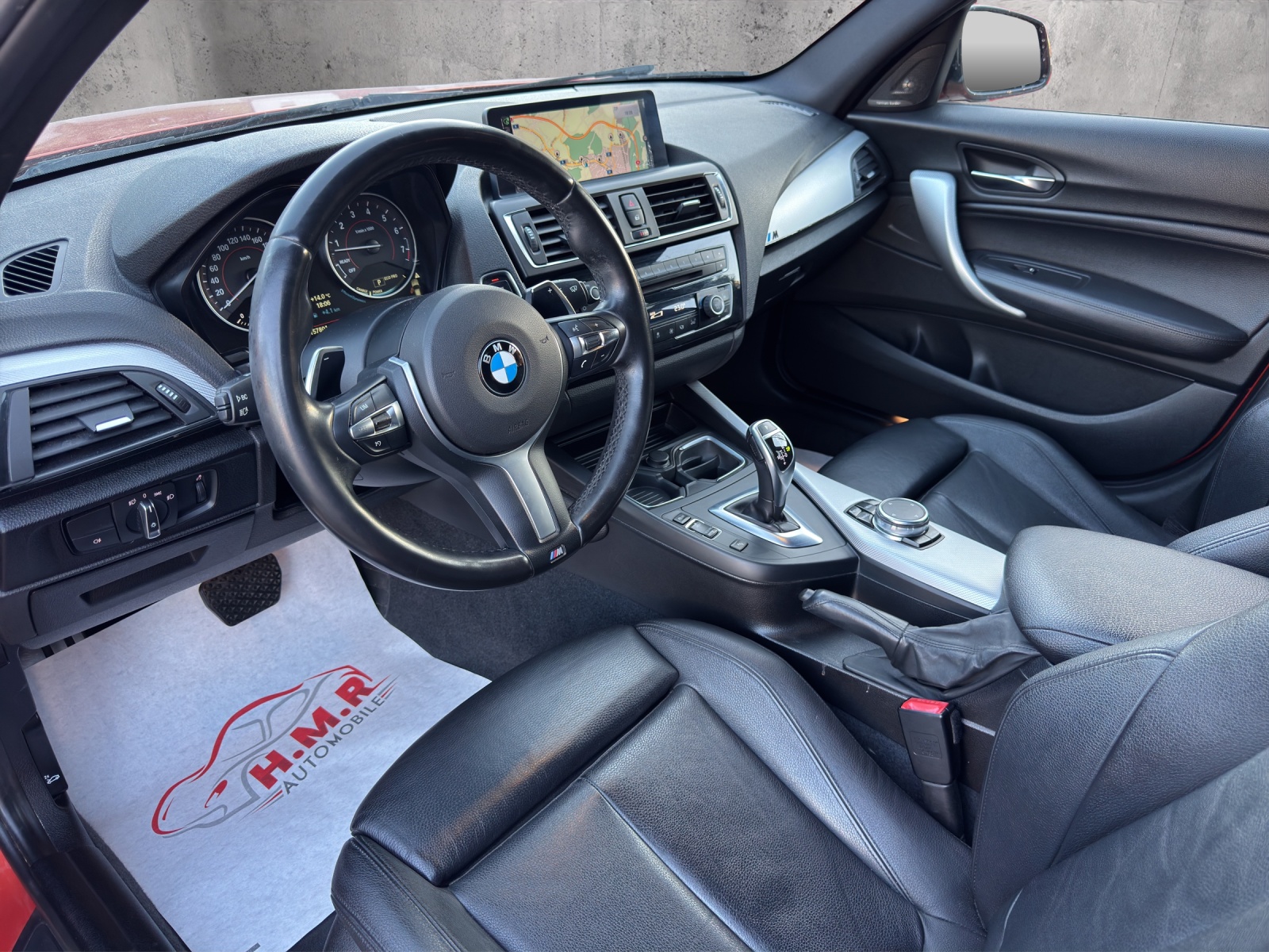BMW M135i xDrive Steptronic-image-8