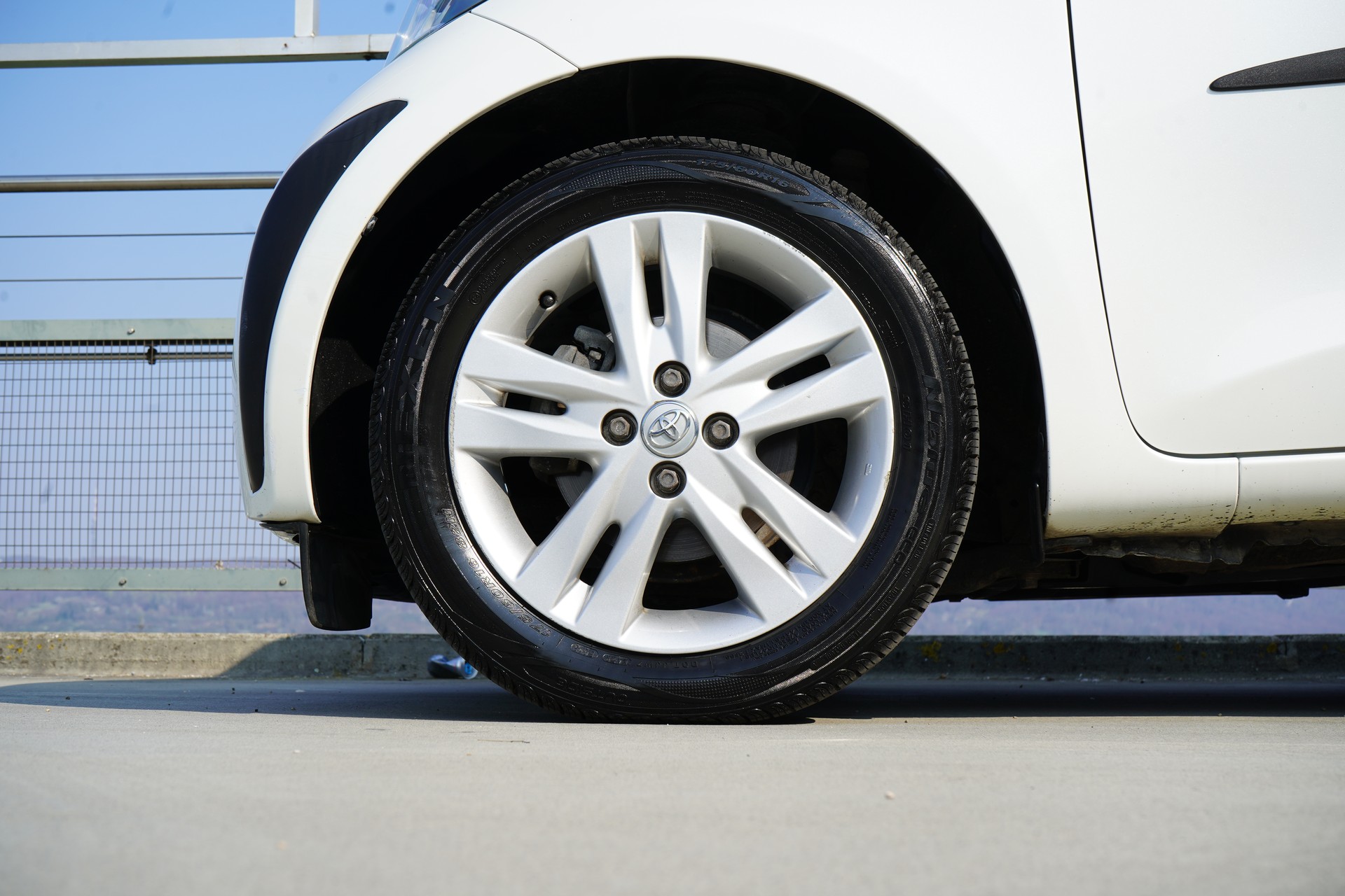 TOYOTA iQ3 1.33 DUAL VVT-i MULTIDRIVE l 98 PS-image-19