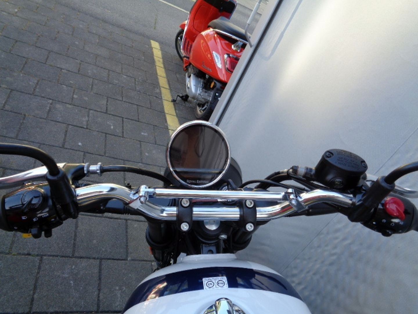 ROYAL ENFIELD BEAR 650-image-6