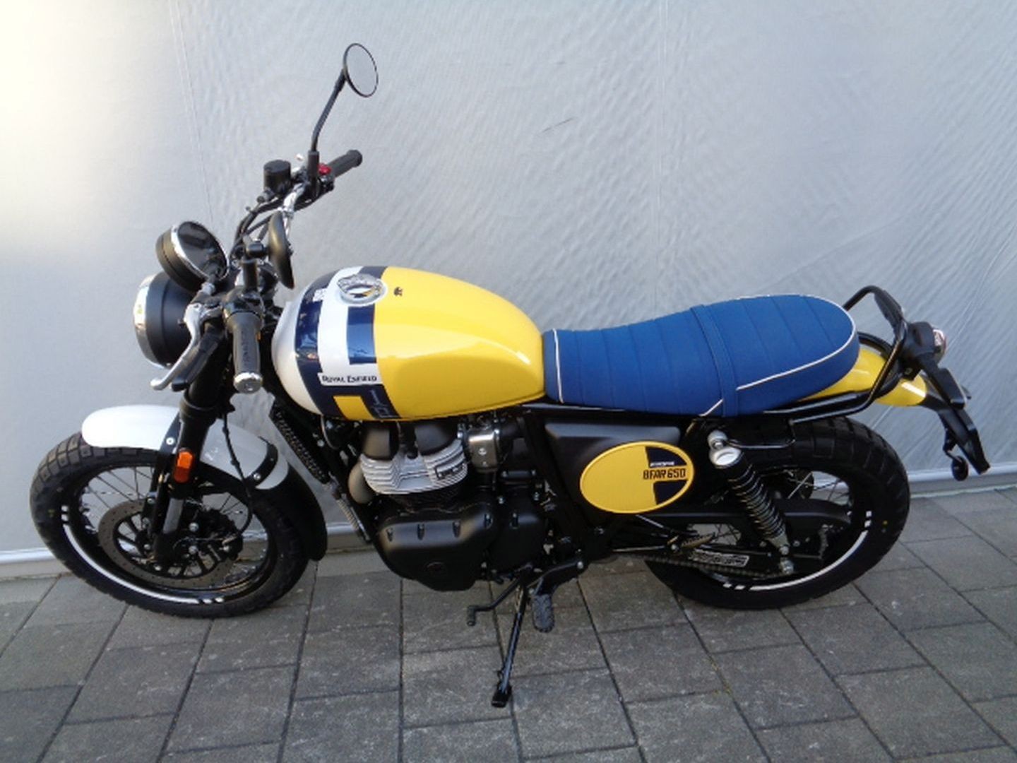 ROYAL ENFIELD BEAR 650