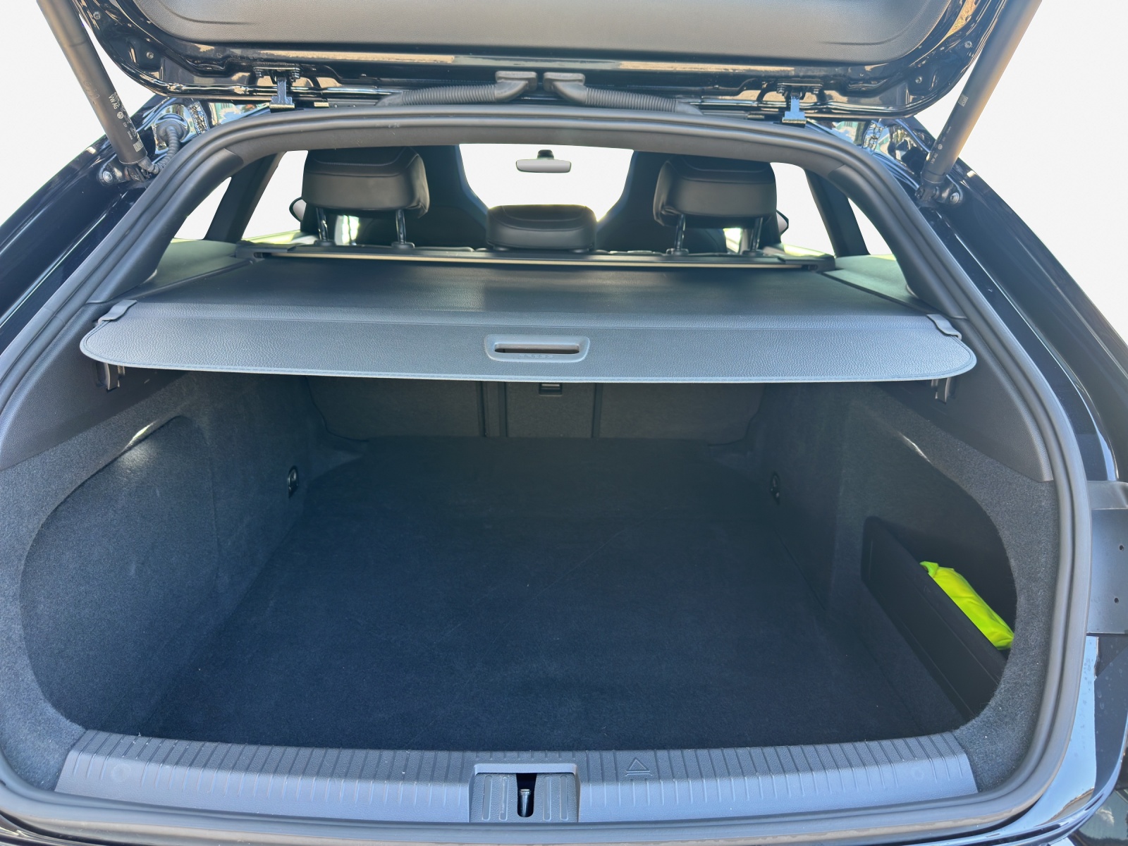 VW Arteon SB 2.0 TSI R 4Motion DSG-image-12