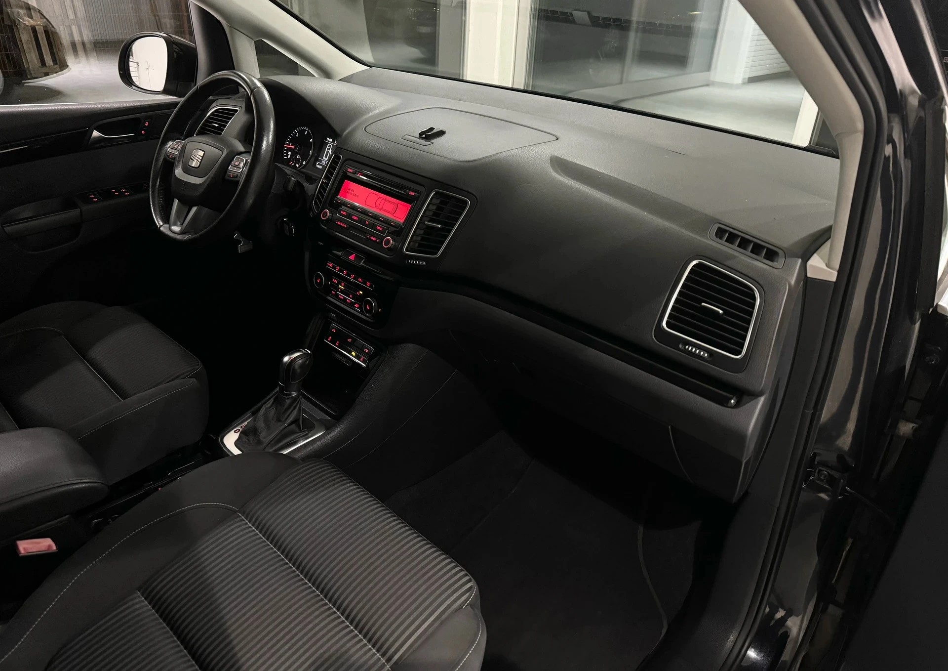 SEAT Alhambra 2.0 TDI Style Eco DSG-image-9