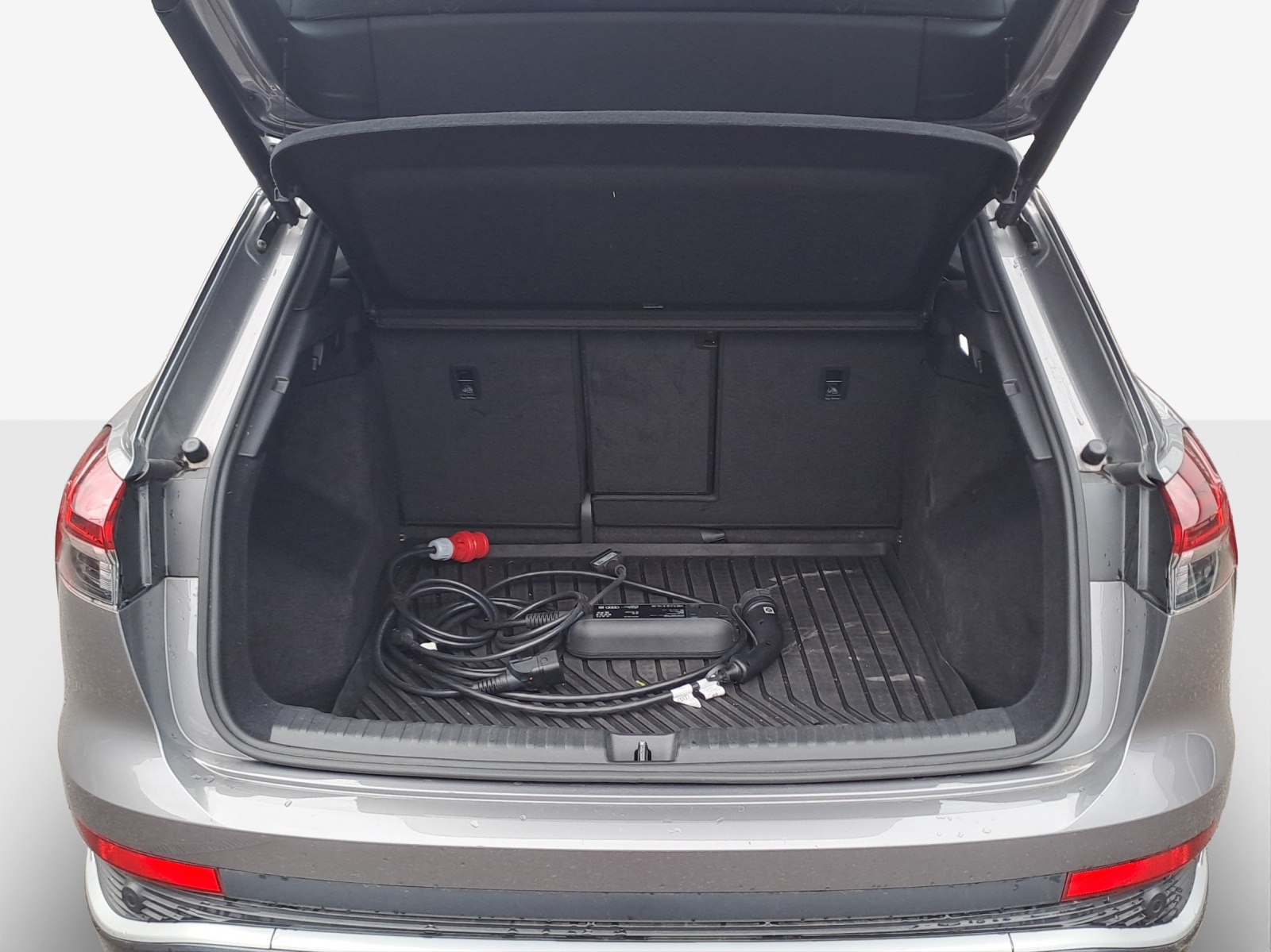 AUDI Q4 e-tron 50 quattro-image-13