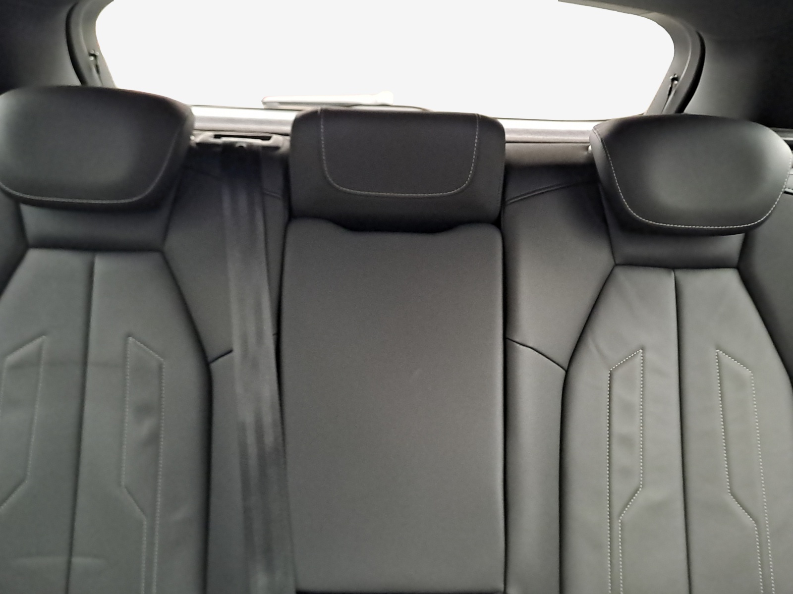 AUDI Q4 e-tron 50 quattro-image-12