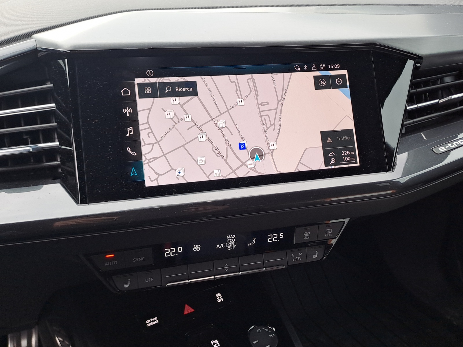AUDI Q4 e-tron 50 quattro-image-11