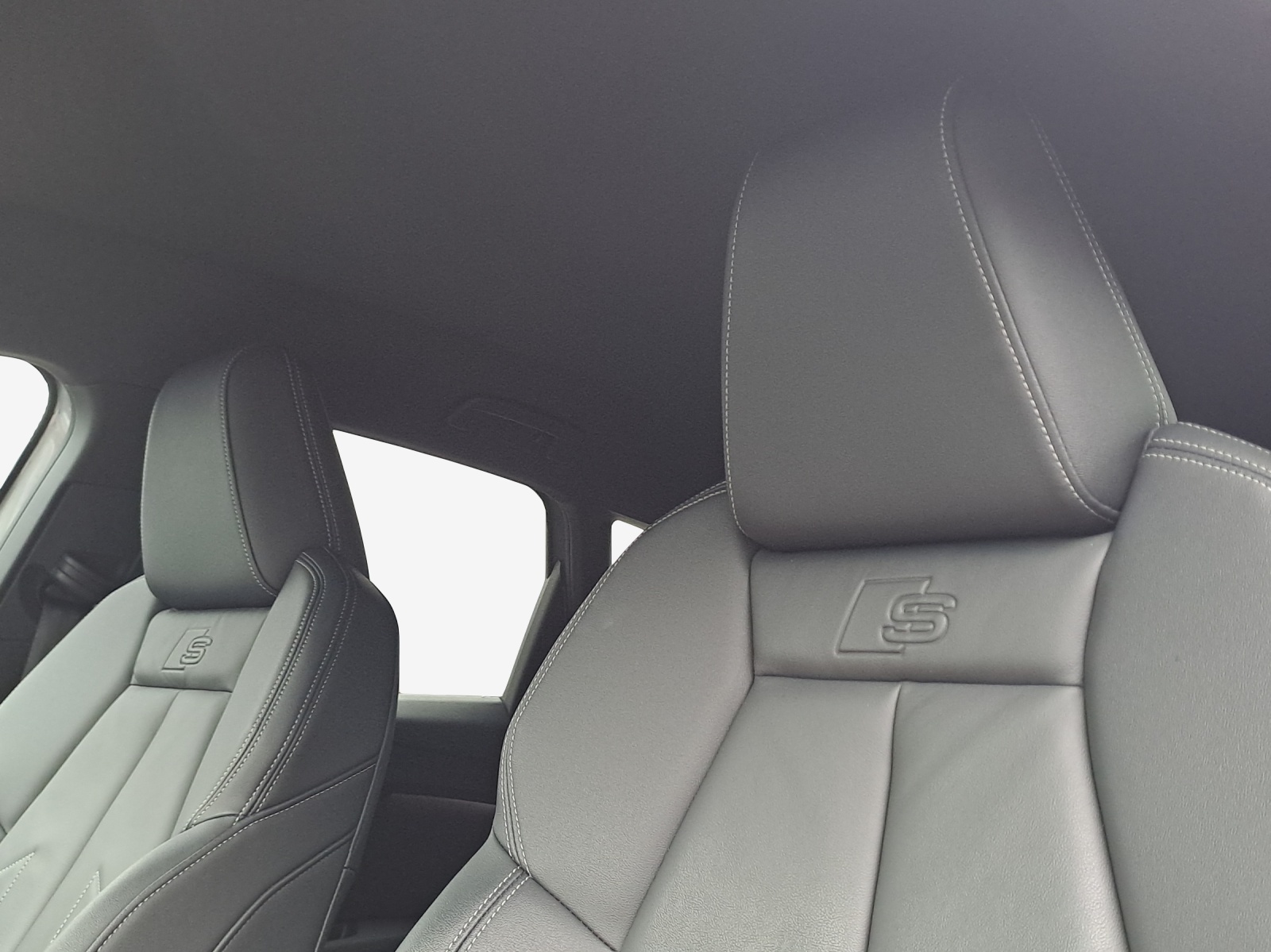 AUDI Q4 e-tron 50 quattro-image-15
