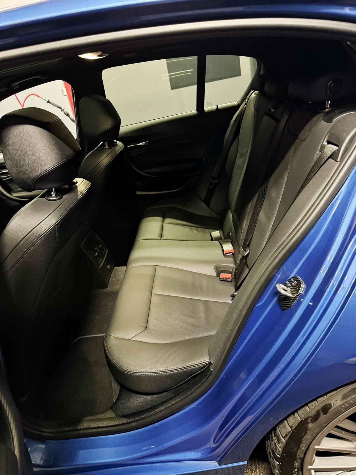 BMW M140i xDrive Steptronic-image-8