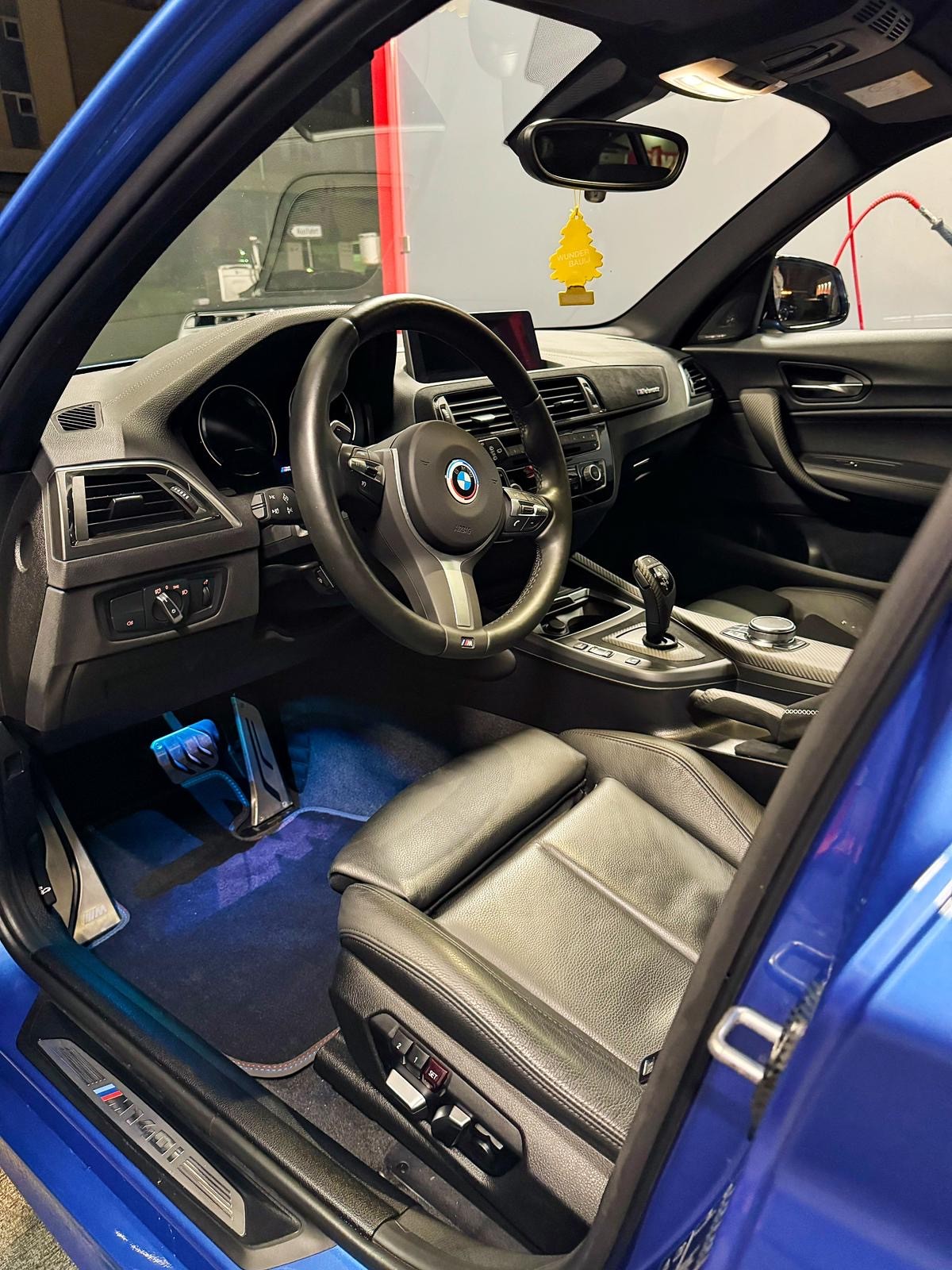 BMW M140i xDrive Steptronic-image-7