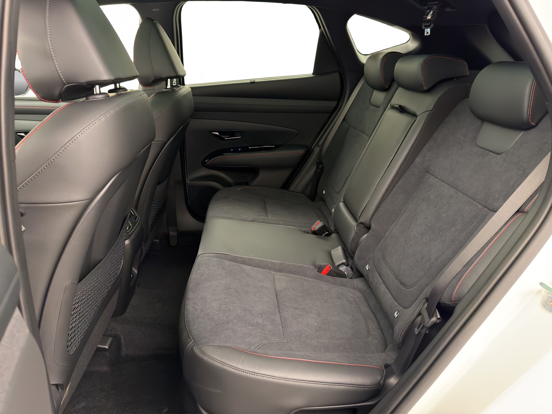 HYUNDAI Tucson 1.6 T-GDi HEV N-Line 4WD Sunroof-image-11