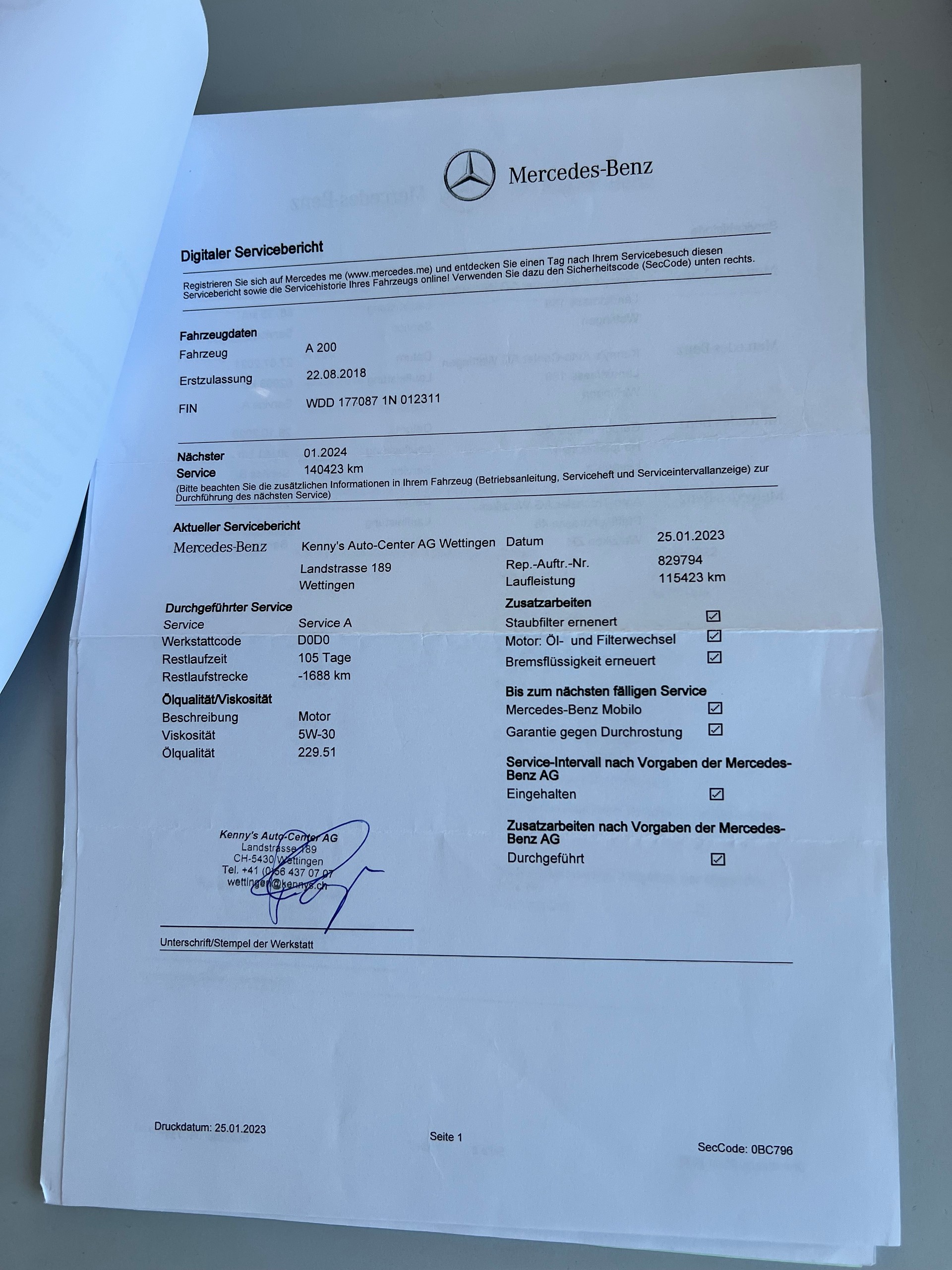 MERCEDES-BENZ A 200 AMG Line 7G-DCT-image-27