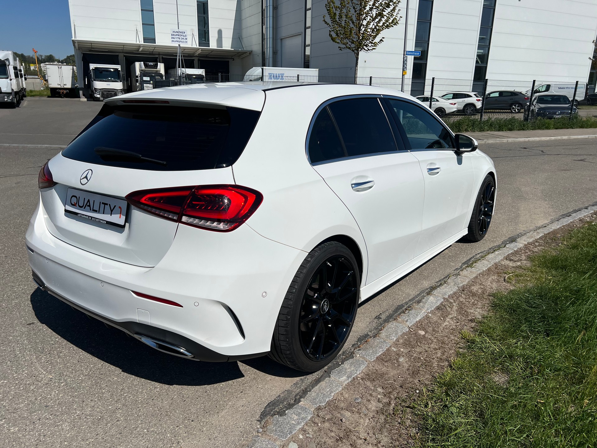 MERCEDES-BENZ A 200 AMG Line 7G-DCT-image-13