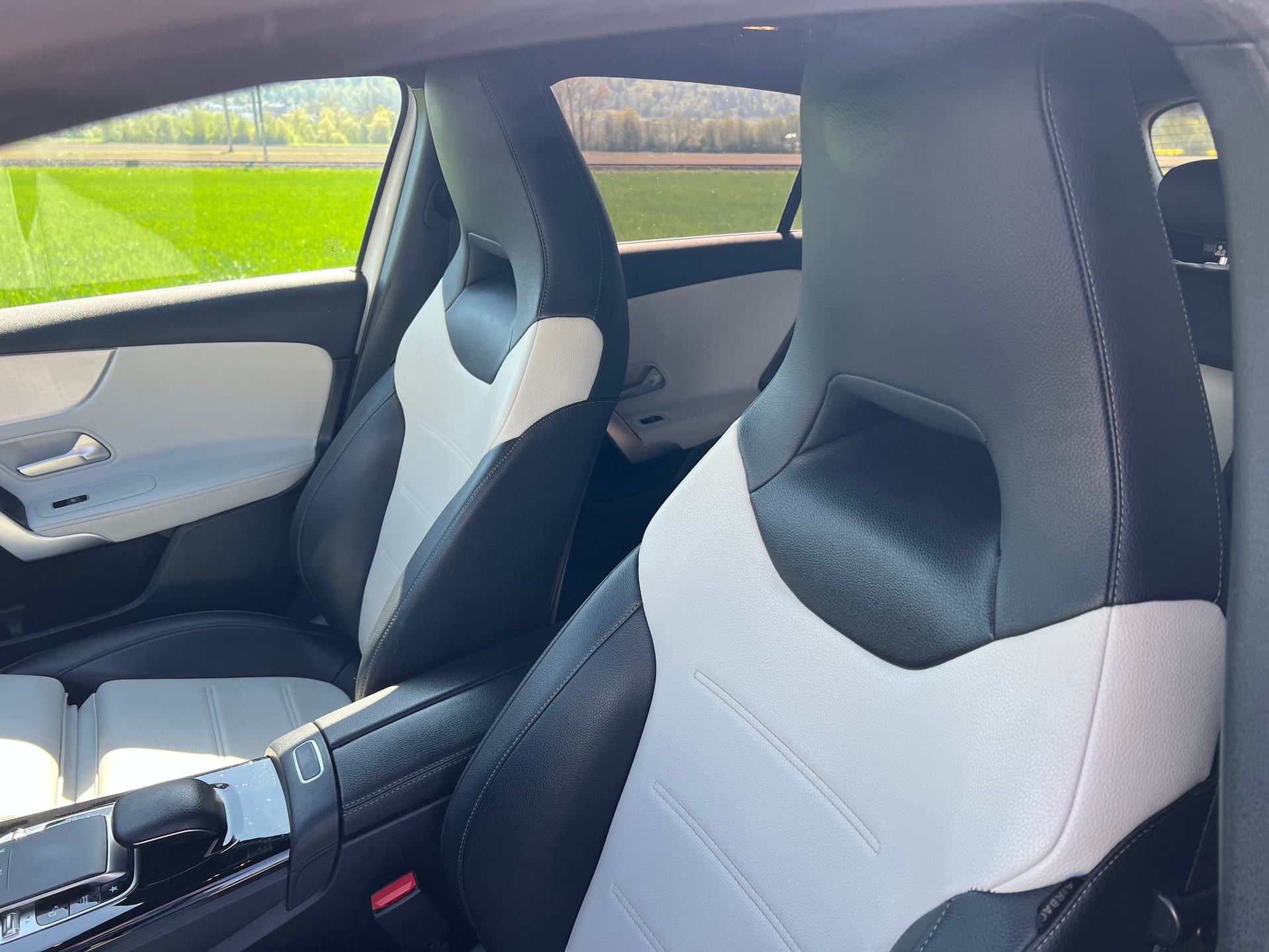 MERCEDES-BENZ A 200 AMG Line 7G-DCT-image-21