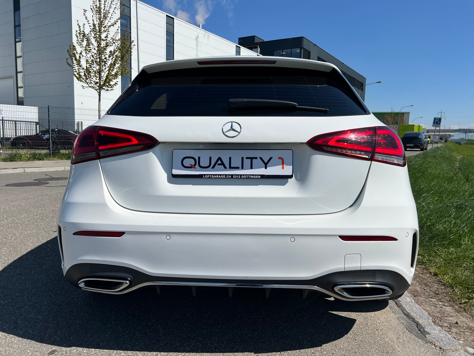 MERCEDES-BENZ A 200 AMG Line 7G-DCT-image-11