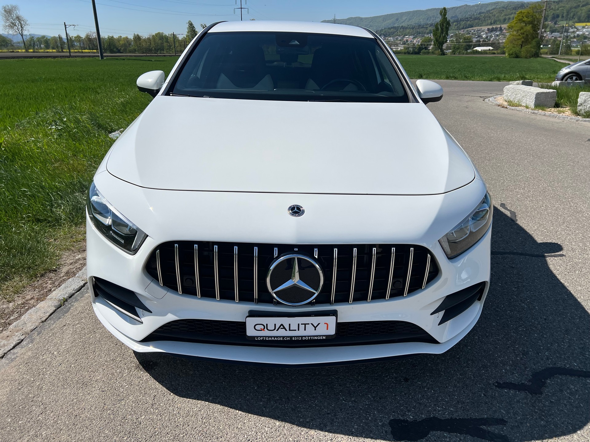 MERCEDES-BENZ A 200 AMG Line 7G-DCT-image-9