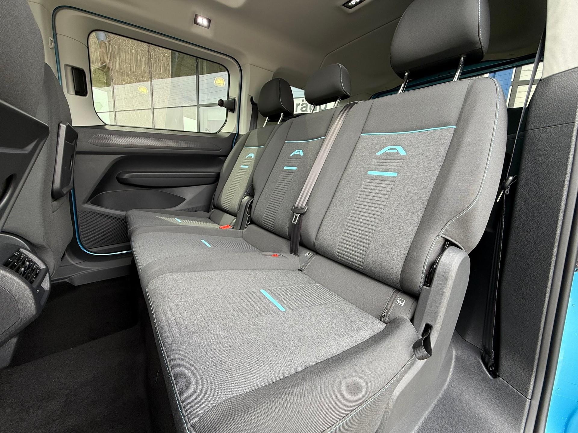 FORD Grand Tourneo Connect 1.5 PHEV Active Automat-image-8