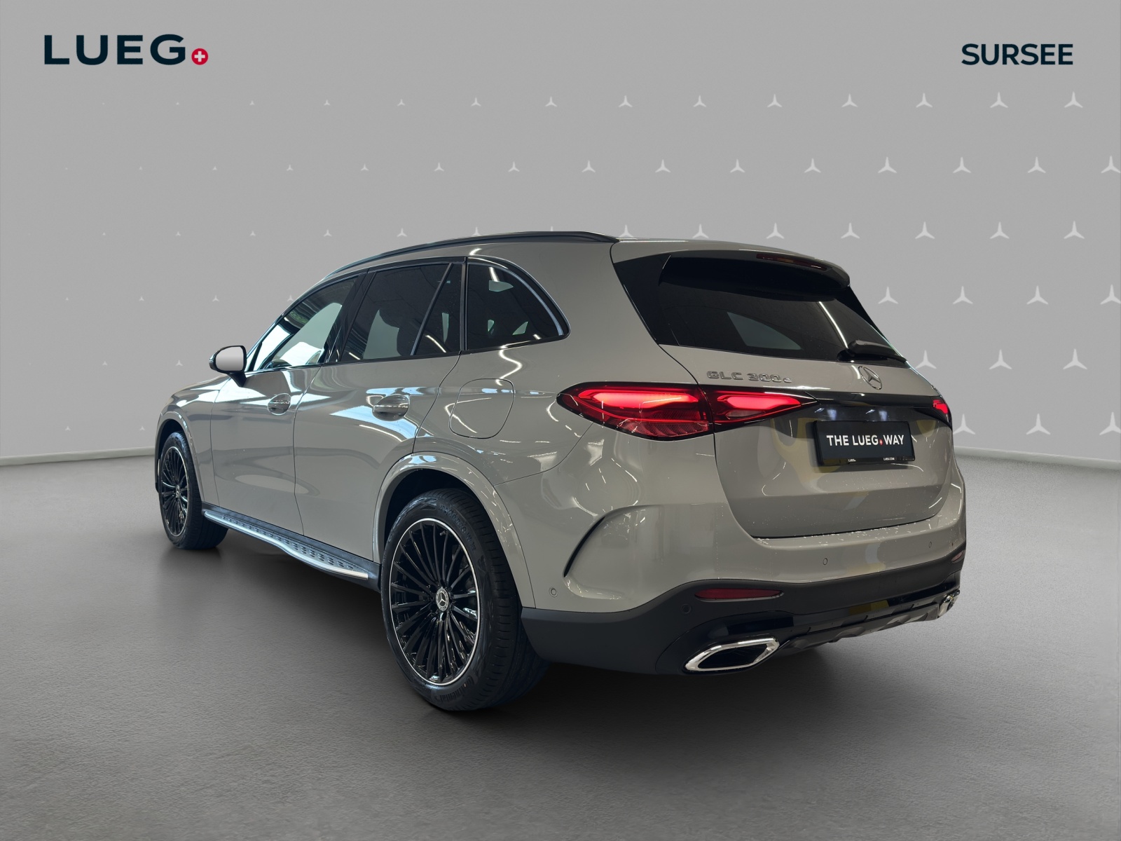 MERCEDES-BENZ GLC 300 e 4Matic EQ Star 9G-Tronic-image-2