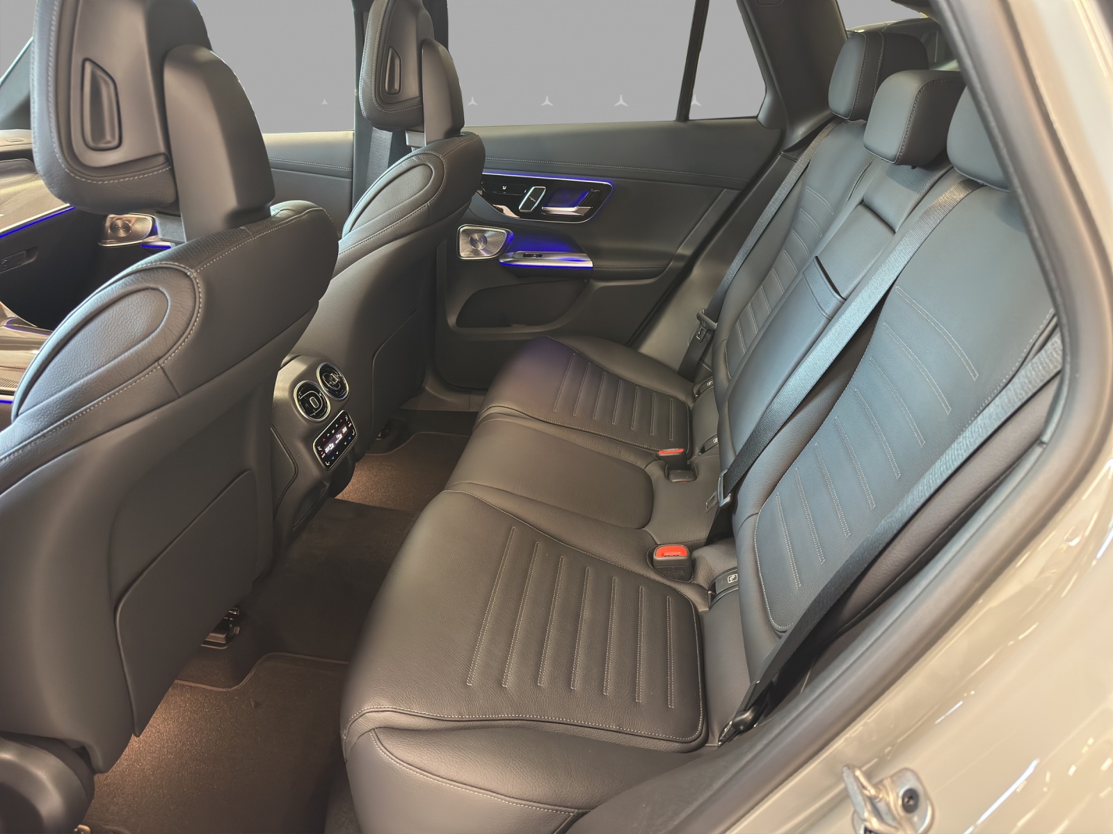 MERCEDES-BENZ GLC 300 e 4Matic EQ Star 9G-Tronic-image-13