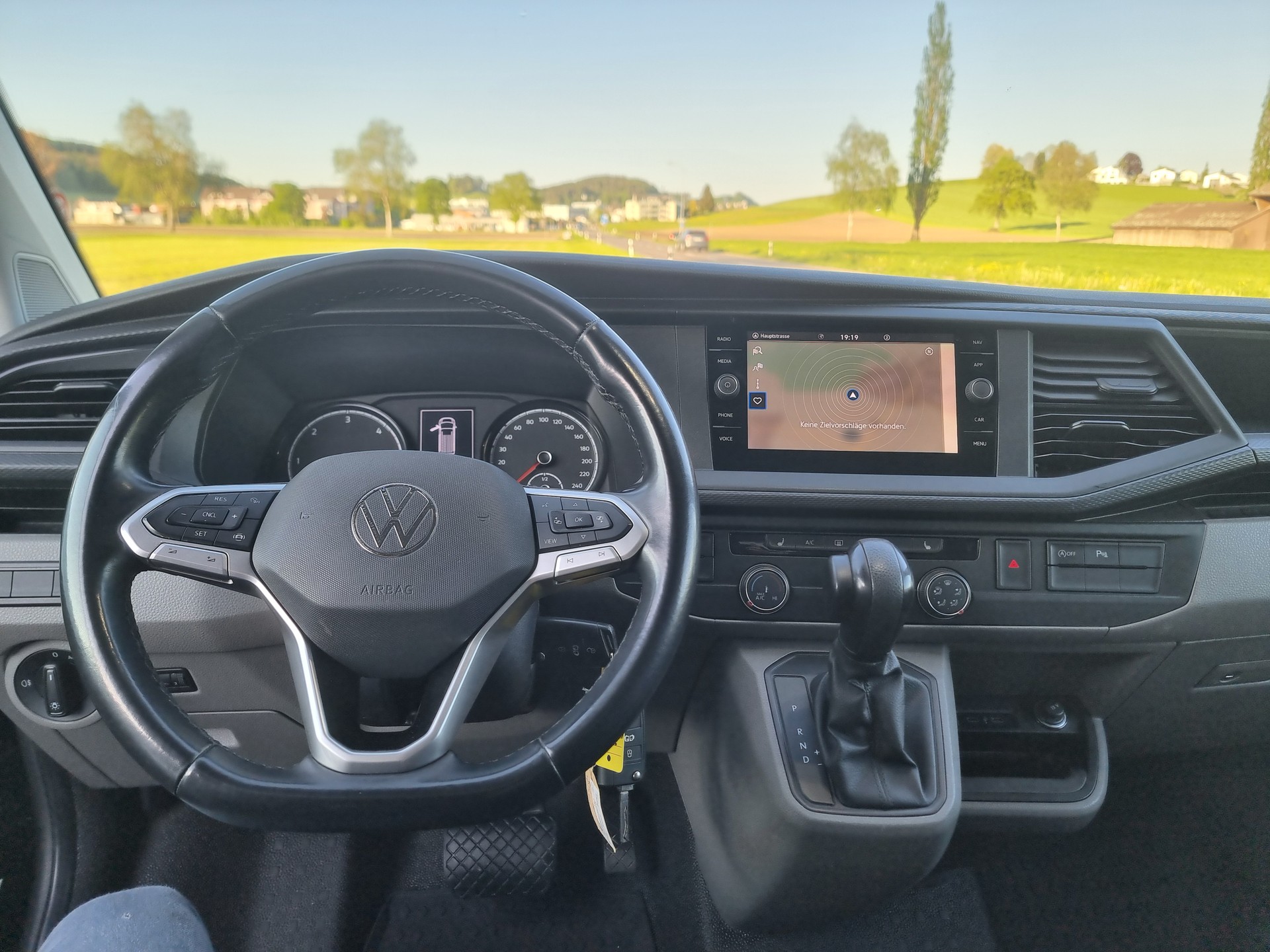 VW T6.1 2.0 Bi-TDI 4Motion DSG-image-5