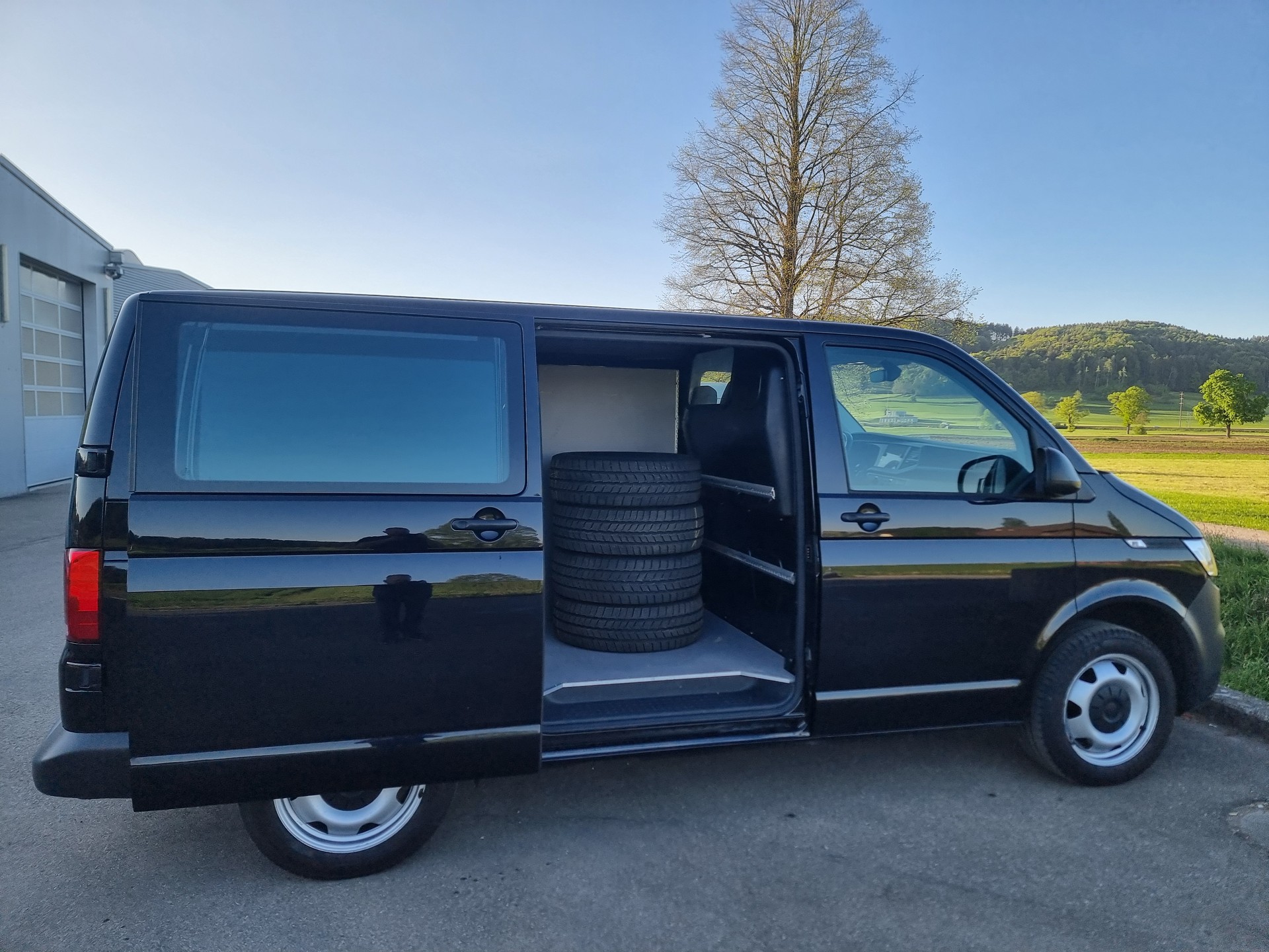 VW T6.1 2.0 Bi-TDI 4Motion DSG-image-11