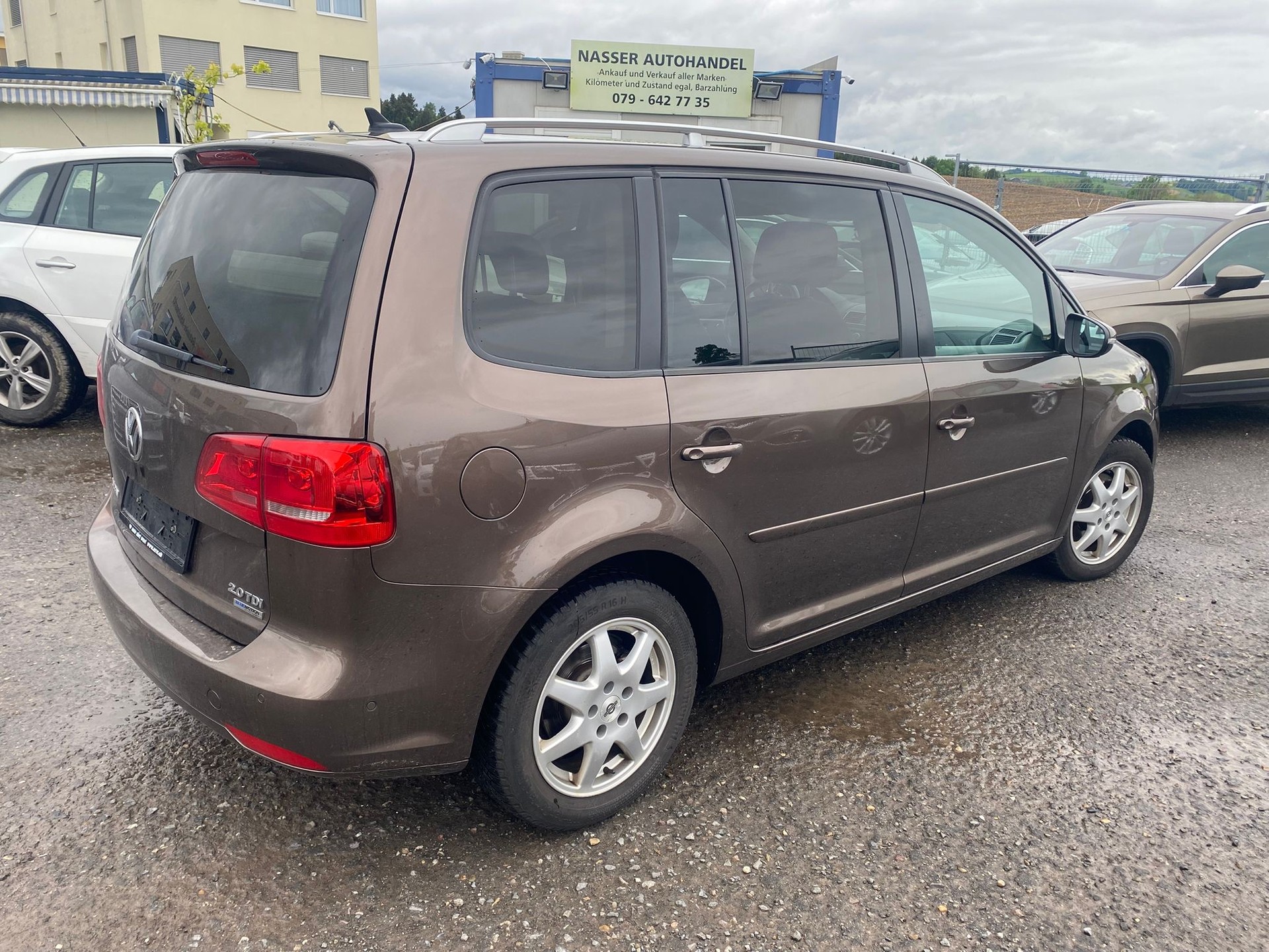 VW Touran 2.0 TDI BlueMotion Technology Design-image-3
