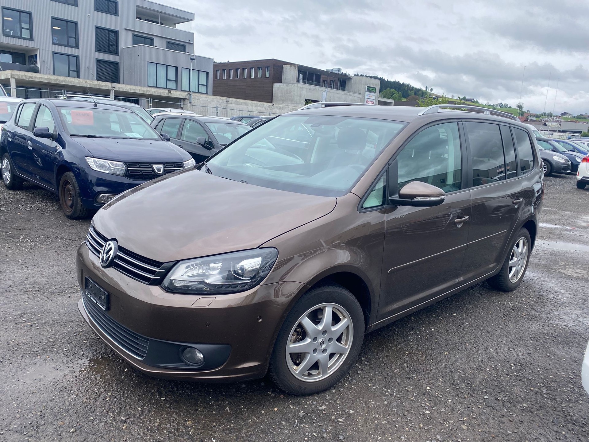 VW Touran 2.0 TDI BlueMotion Technology Design-image-0