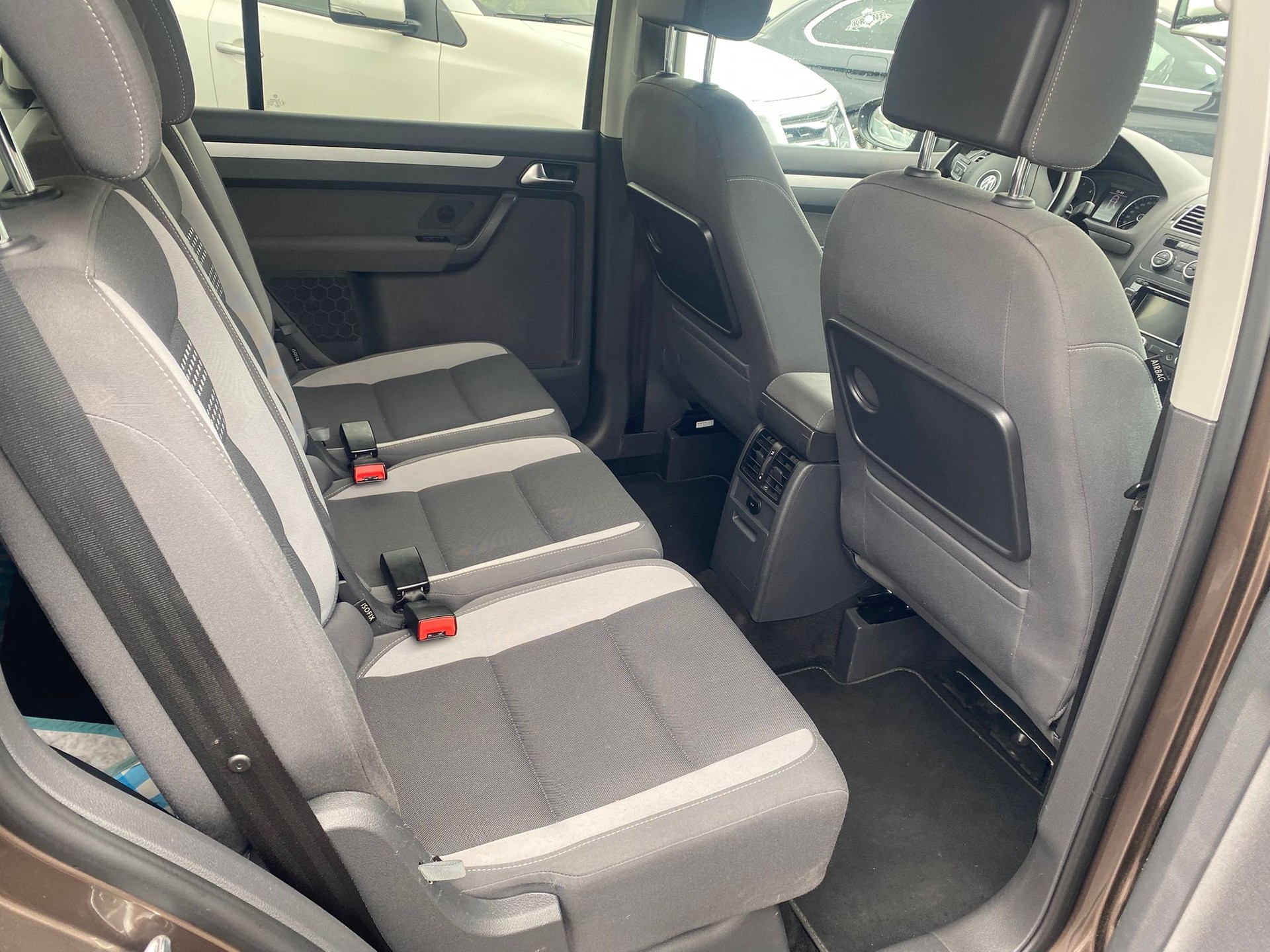 VW Touran 2.0 TDI BlueMotion Technology Design-image-7