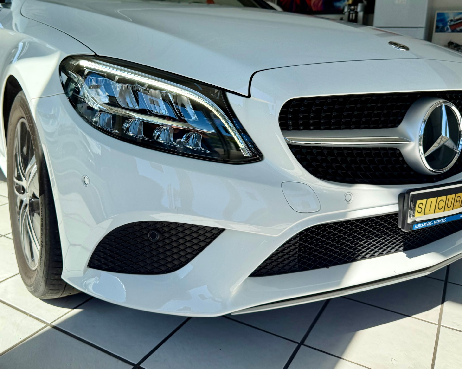 MERCEDES-BENZ C 180 Cabriolet-showroom-element-1