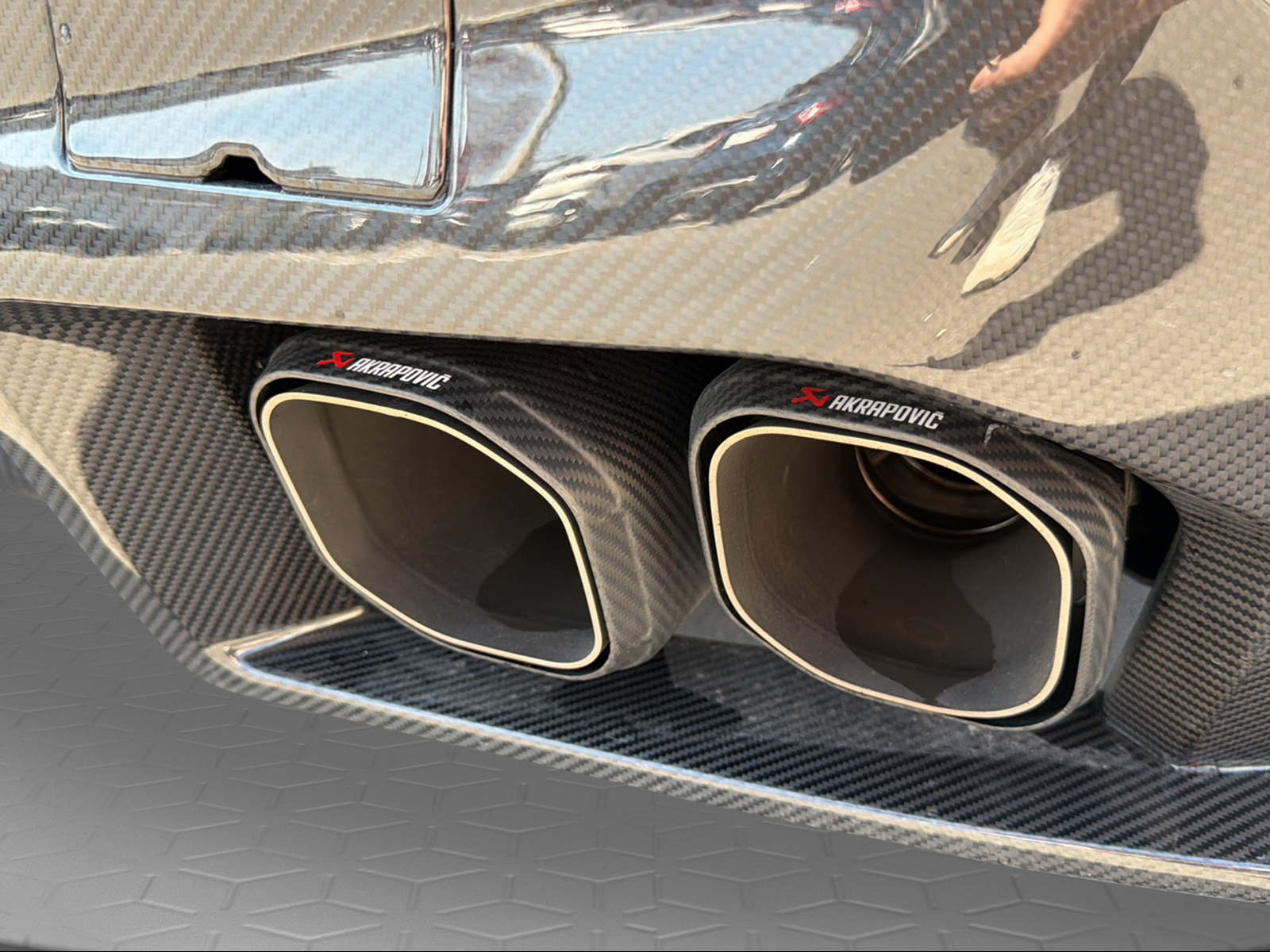 BMW M5 xDrive Touring-image-17