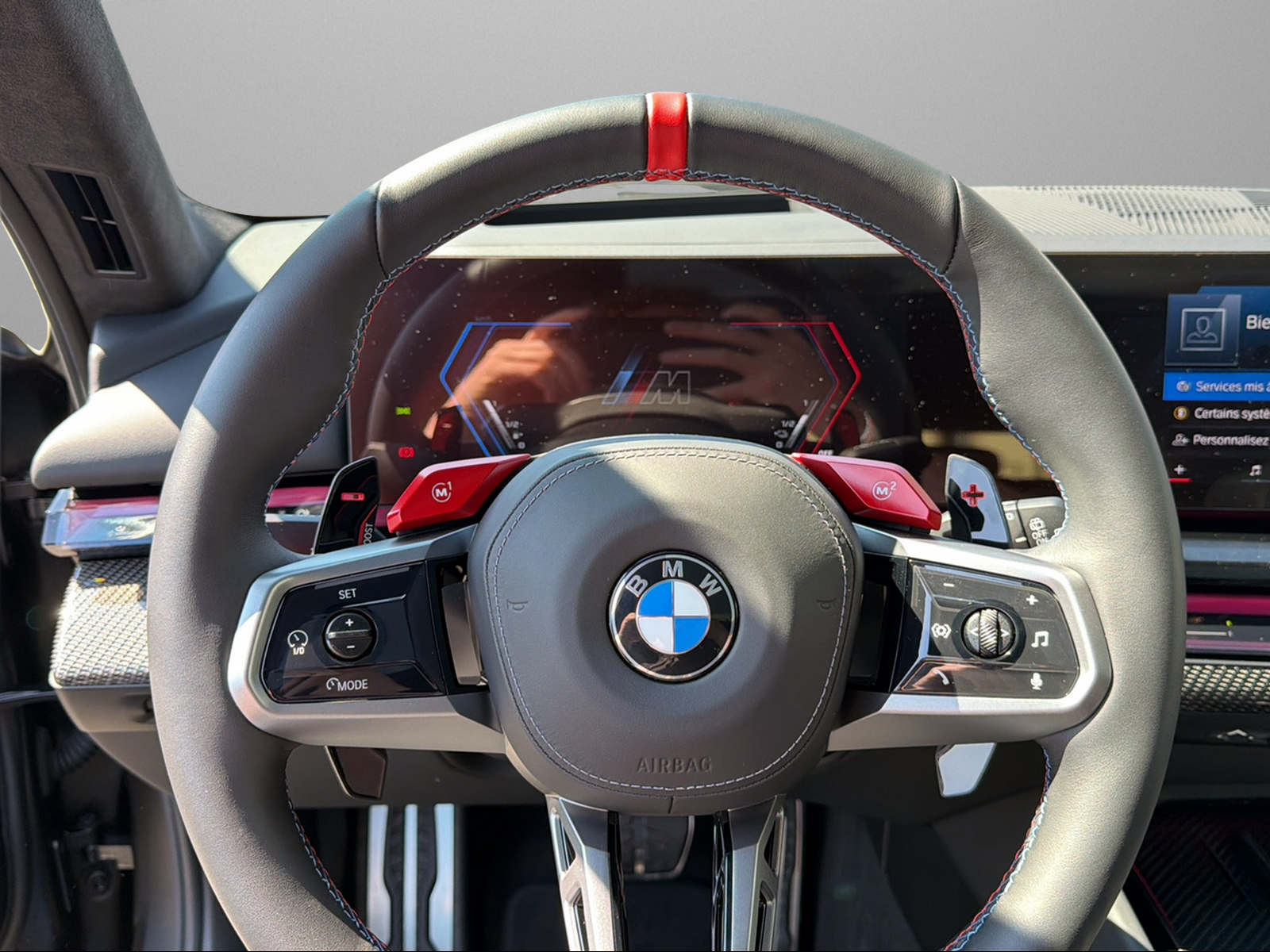 BMW M5 xDrive Touring-image-13