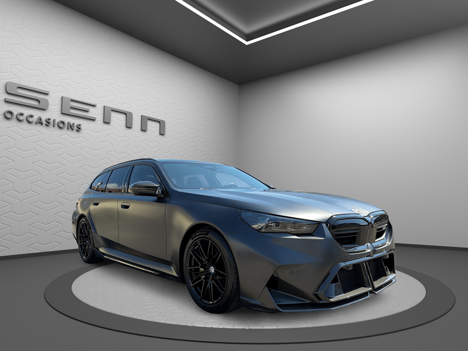 BMW M5 xDrive Touring-image-7