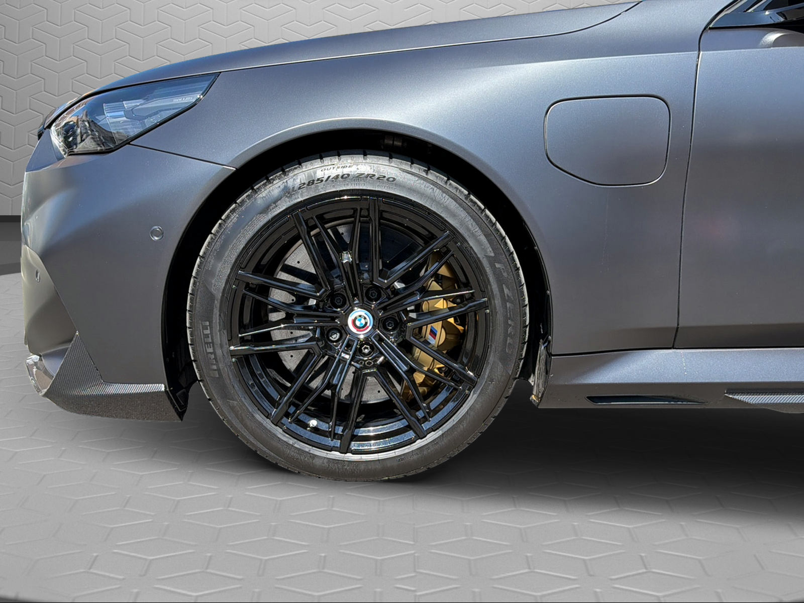 BMW M5 xDrive Touring-image-8