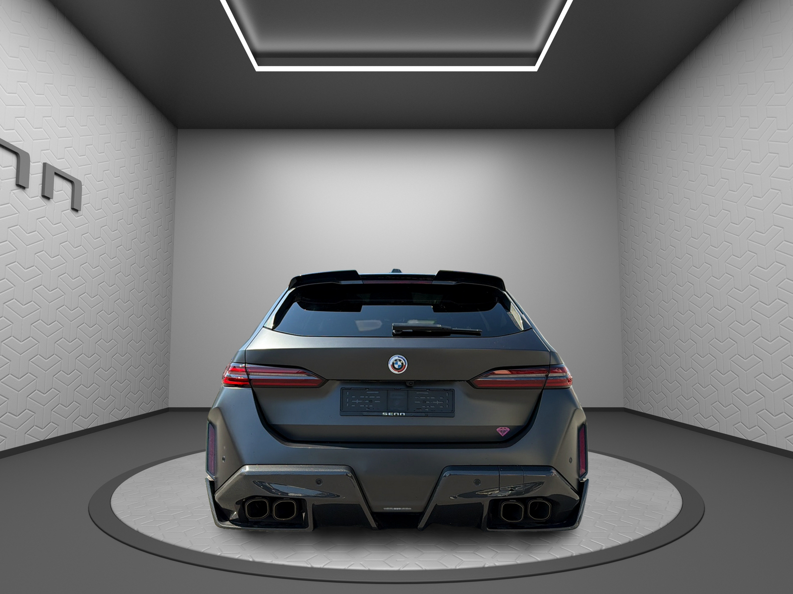 BMW M5 xDrive Touring-image-4