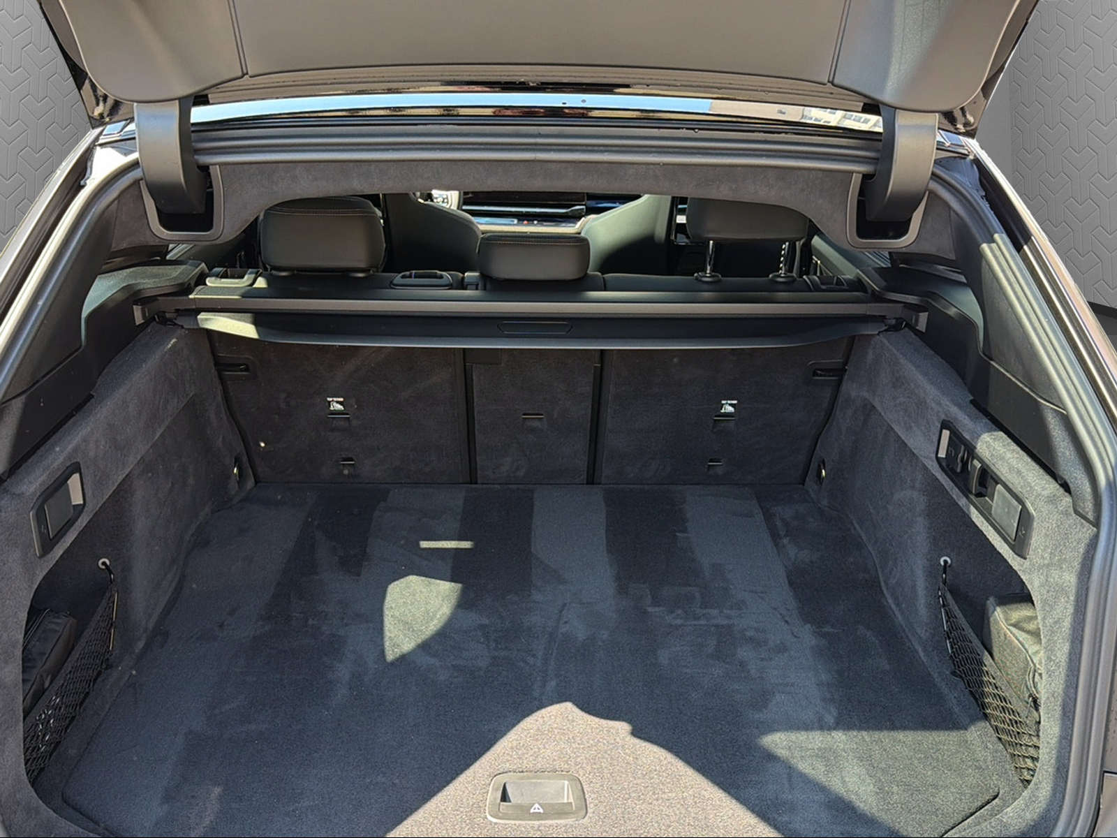 BMW M5 xDrive Touring-image-9