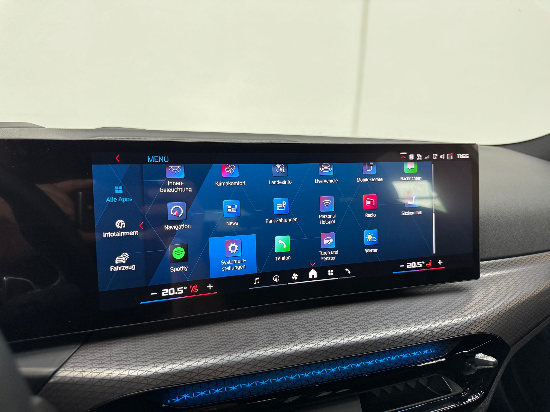 BMW M3 Touring xDrive Competition M | Black Sapphire-image-19