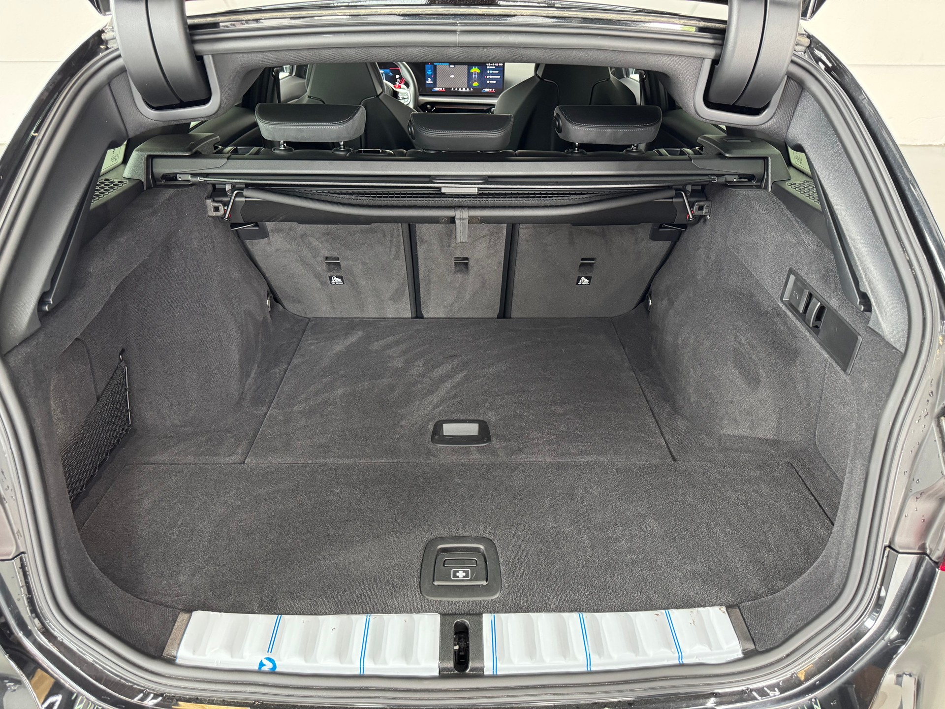 BMW M3 Touring xDrive Competition M | Black Sapphire-image-29