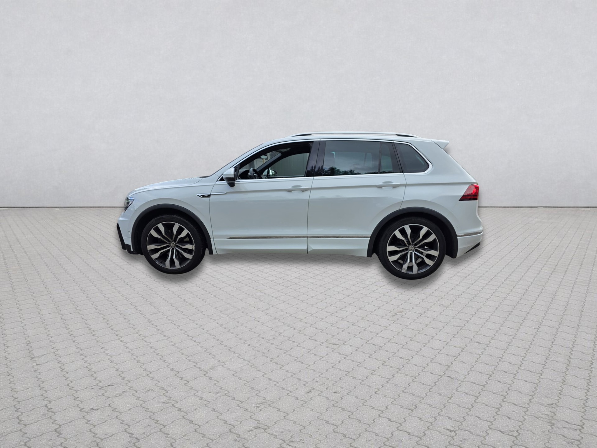 VW Tiguan 2.0TSI Highline 4Motion DSG. .RL. CH / MFK / GARANTIE-image-3