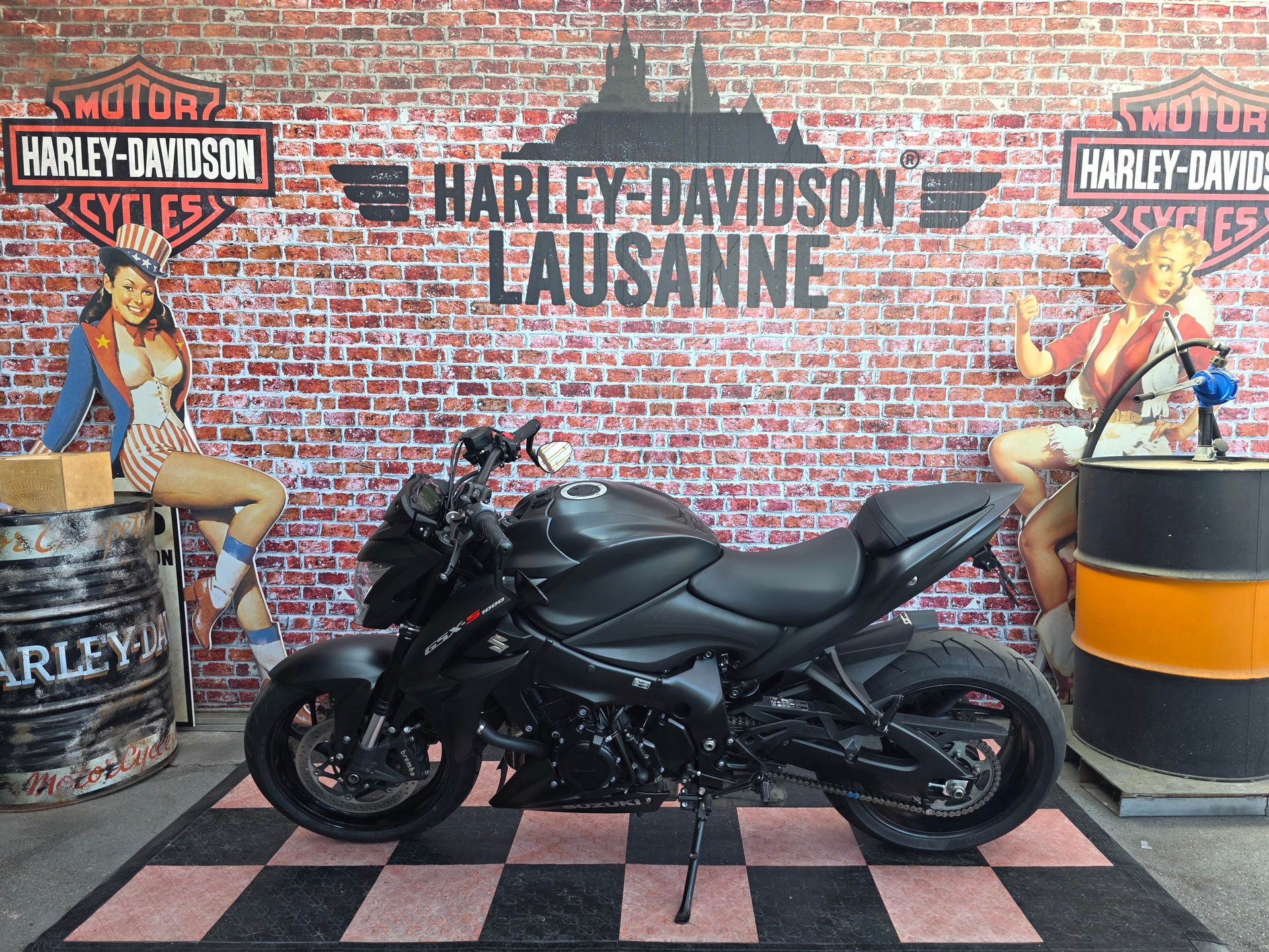 SUZUKI GSX-S 1000 ABS-showroom-element-1